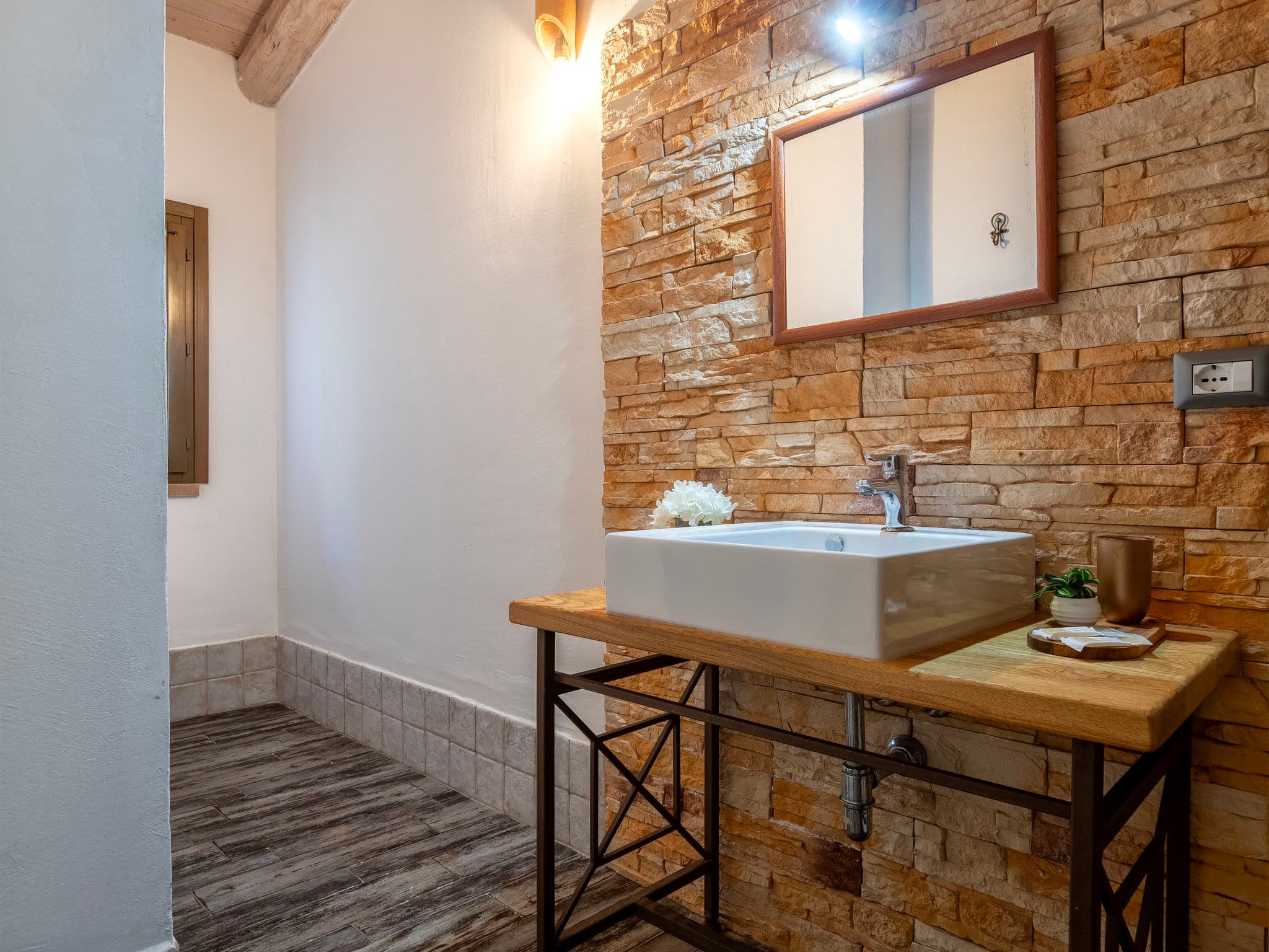 Bathroom / Wellness