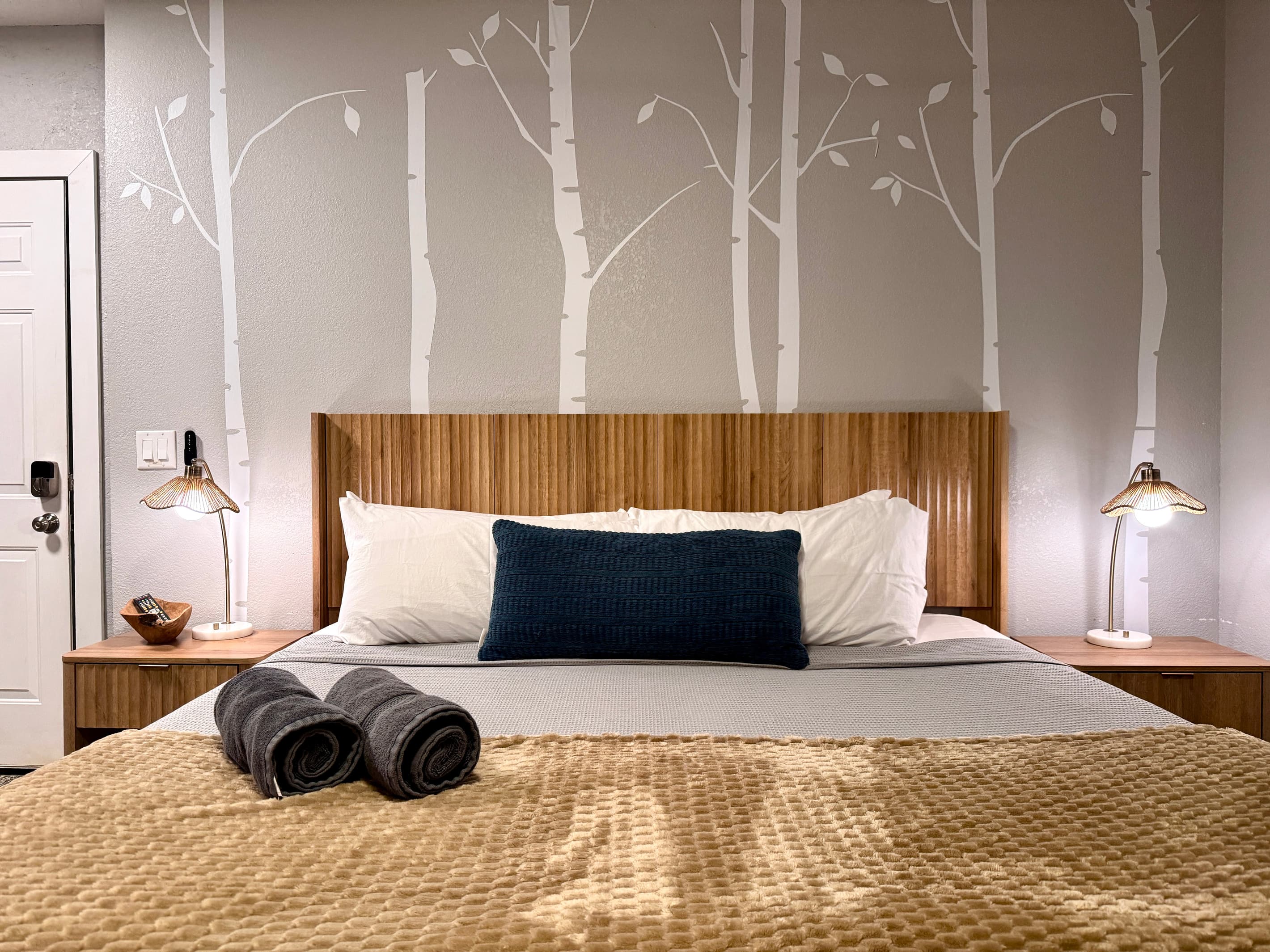 Cotton linens and comfy blankets
