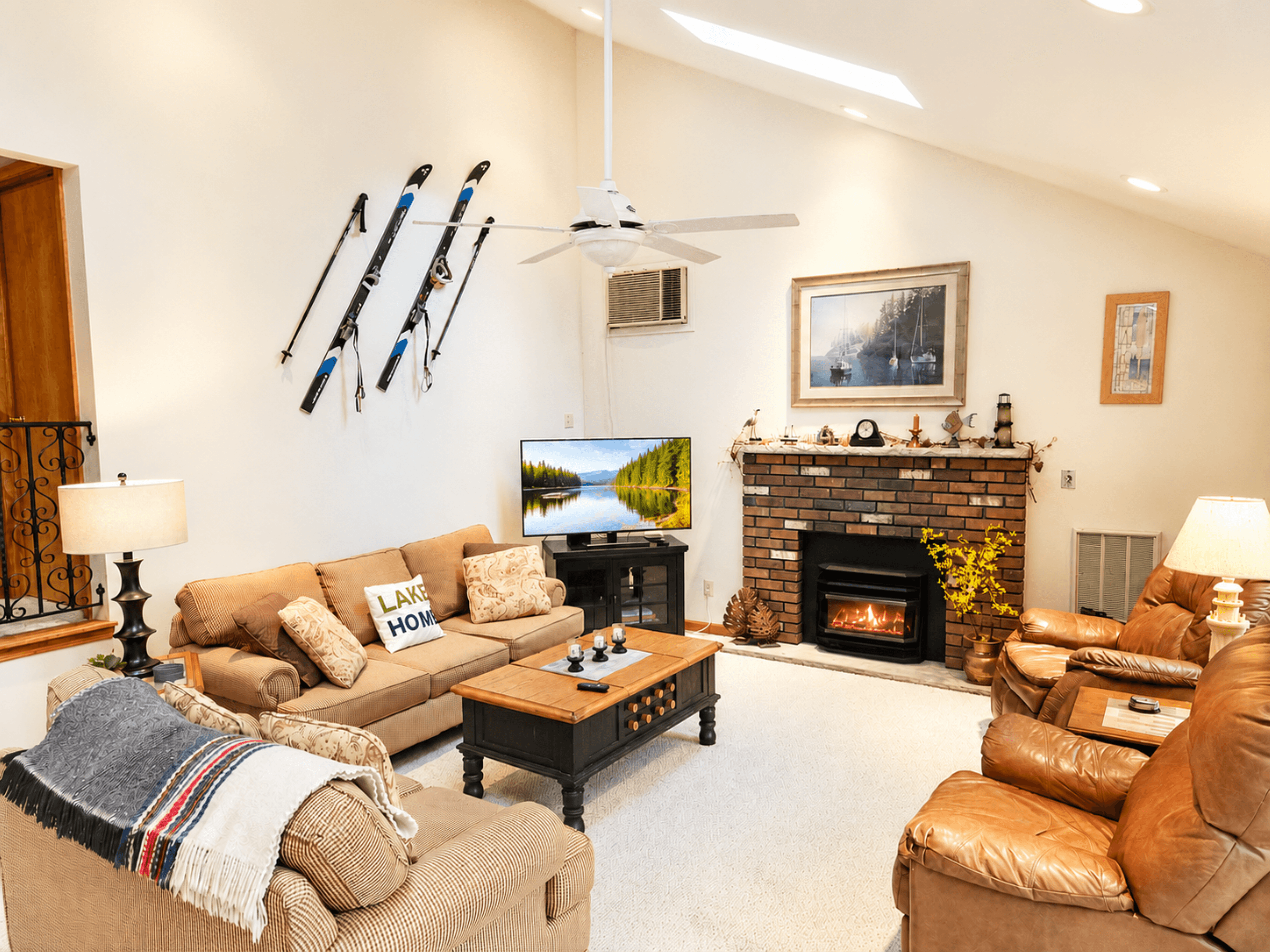 Living room with smart TV and comfy seating - Pocono Mountains - Serhii Vacation Rentals