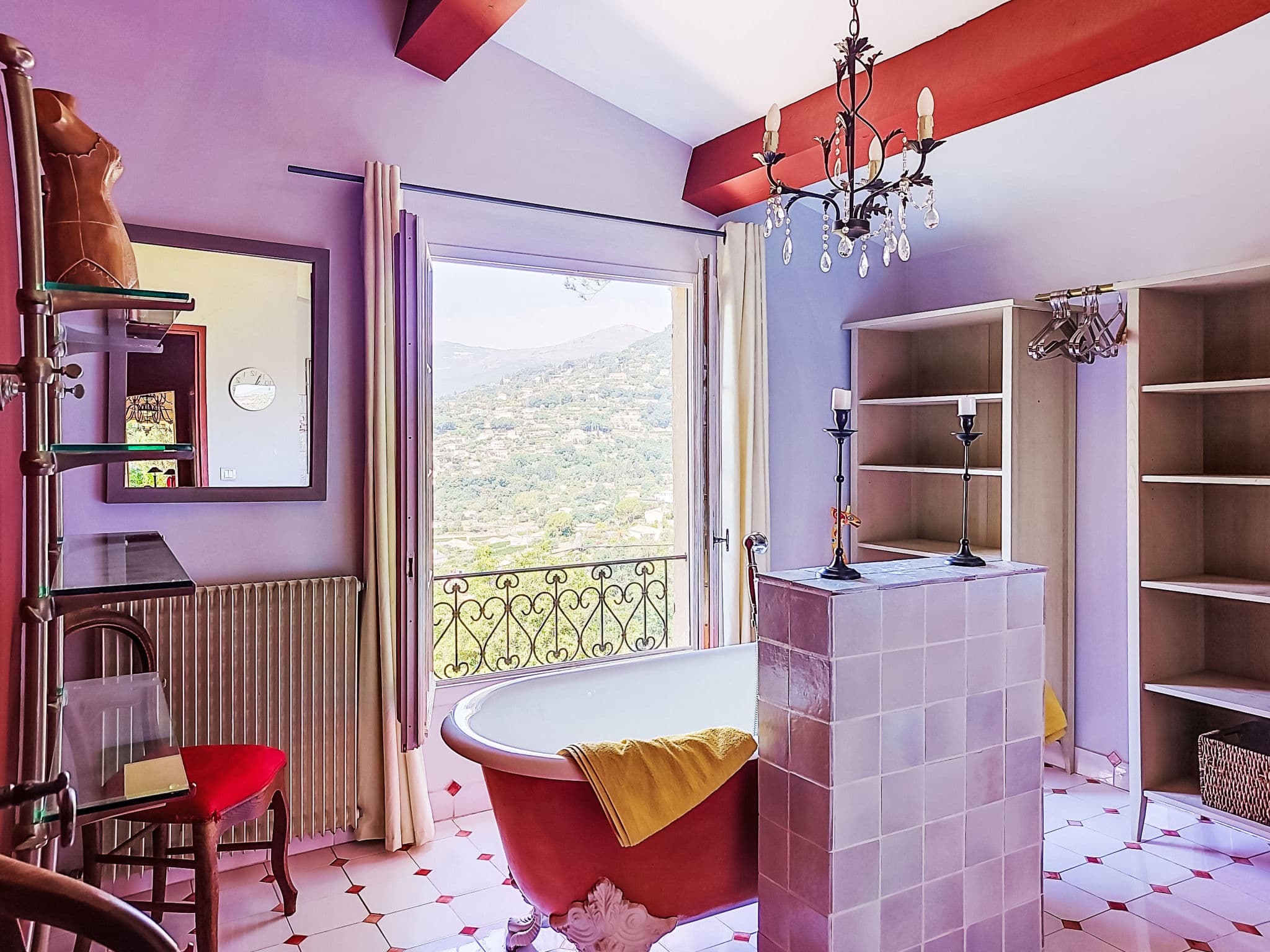 Bathroom / Wellness