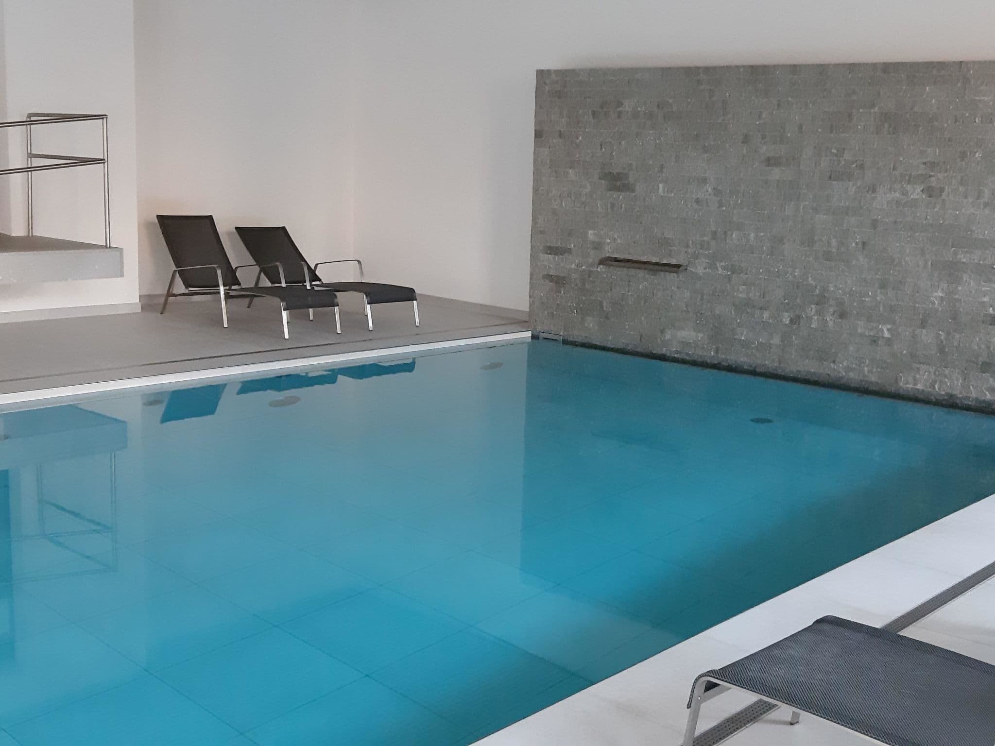 Pool Indoor
