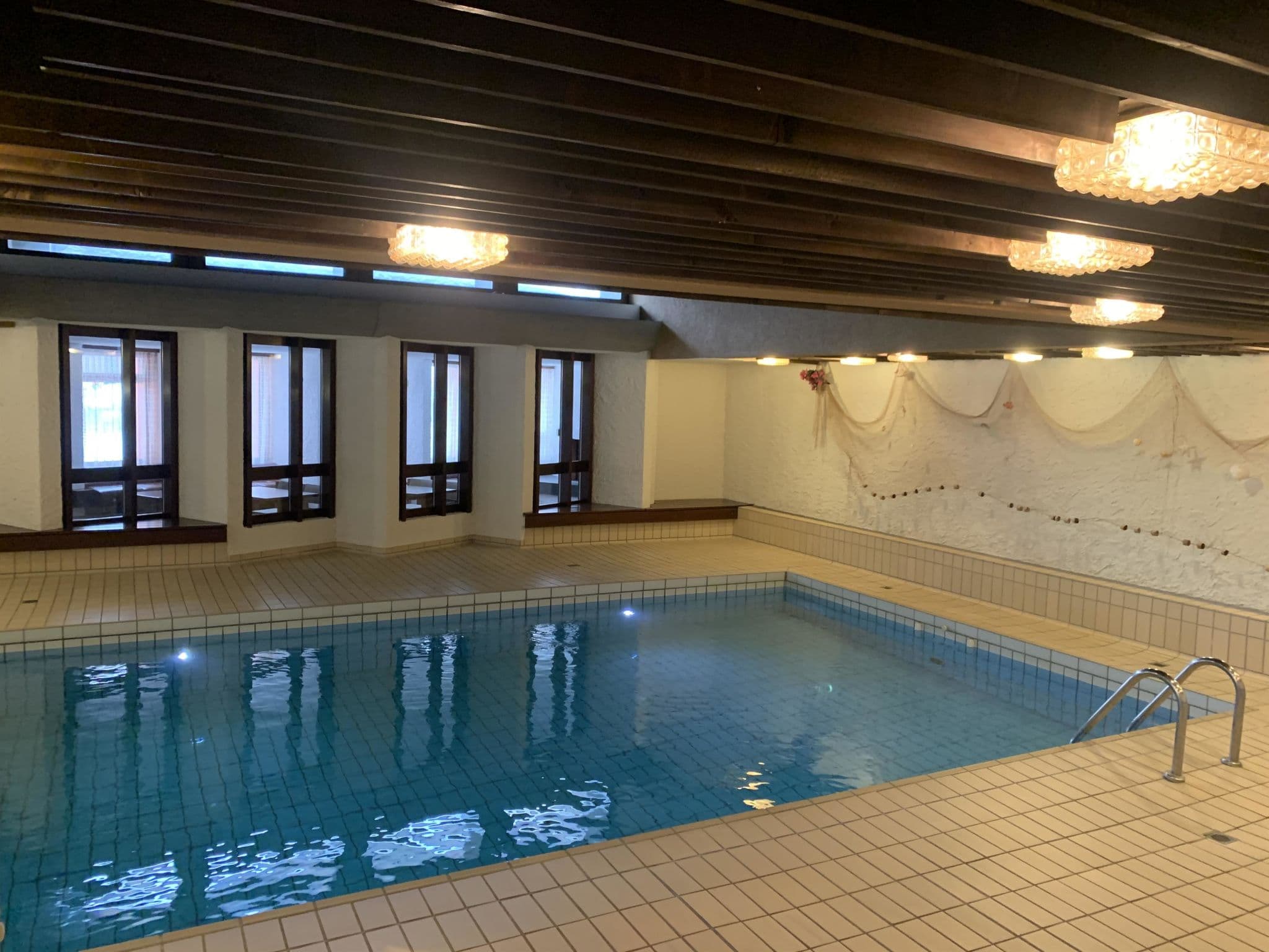 Pool Indoor