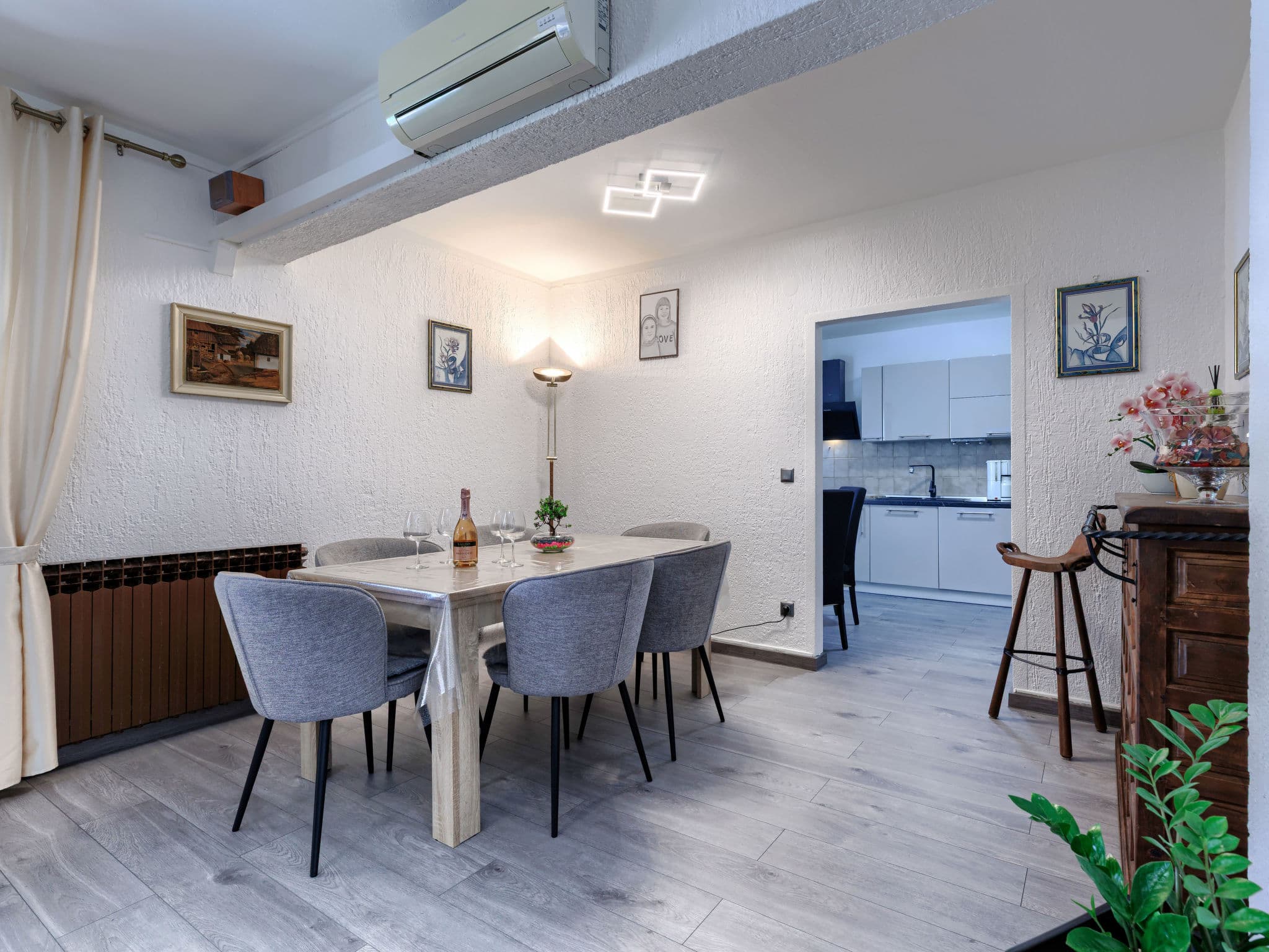 Kitchen / Dining Room