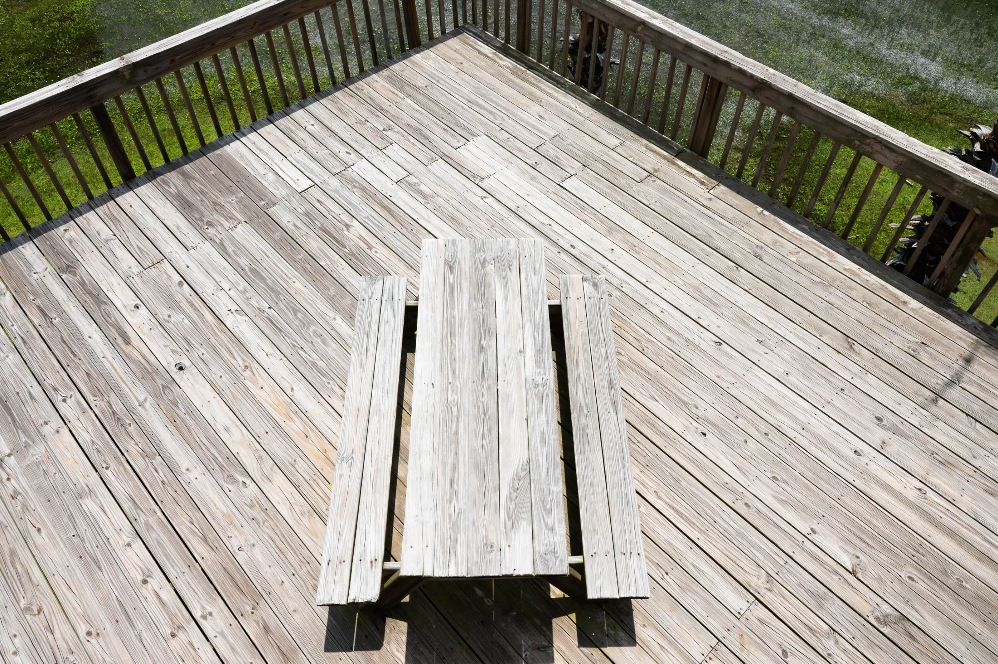 Largest balcony in the neighborhood, with picnic table