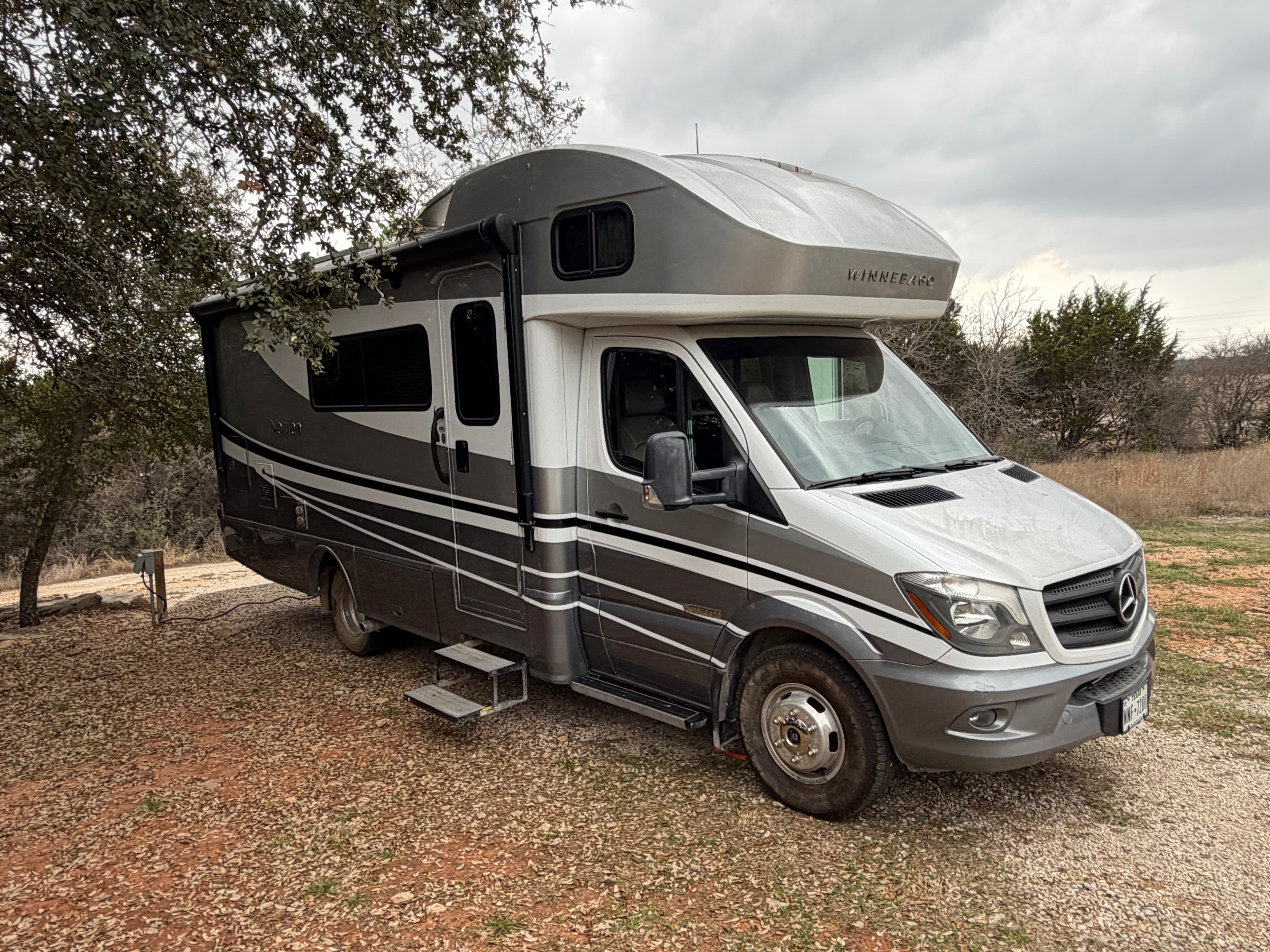 Winnebago Navion Motor Home Lake Godstone