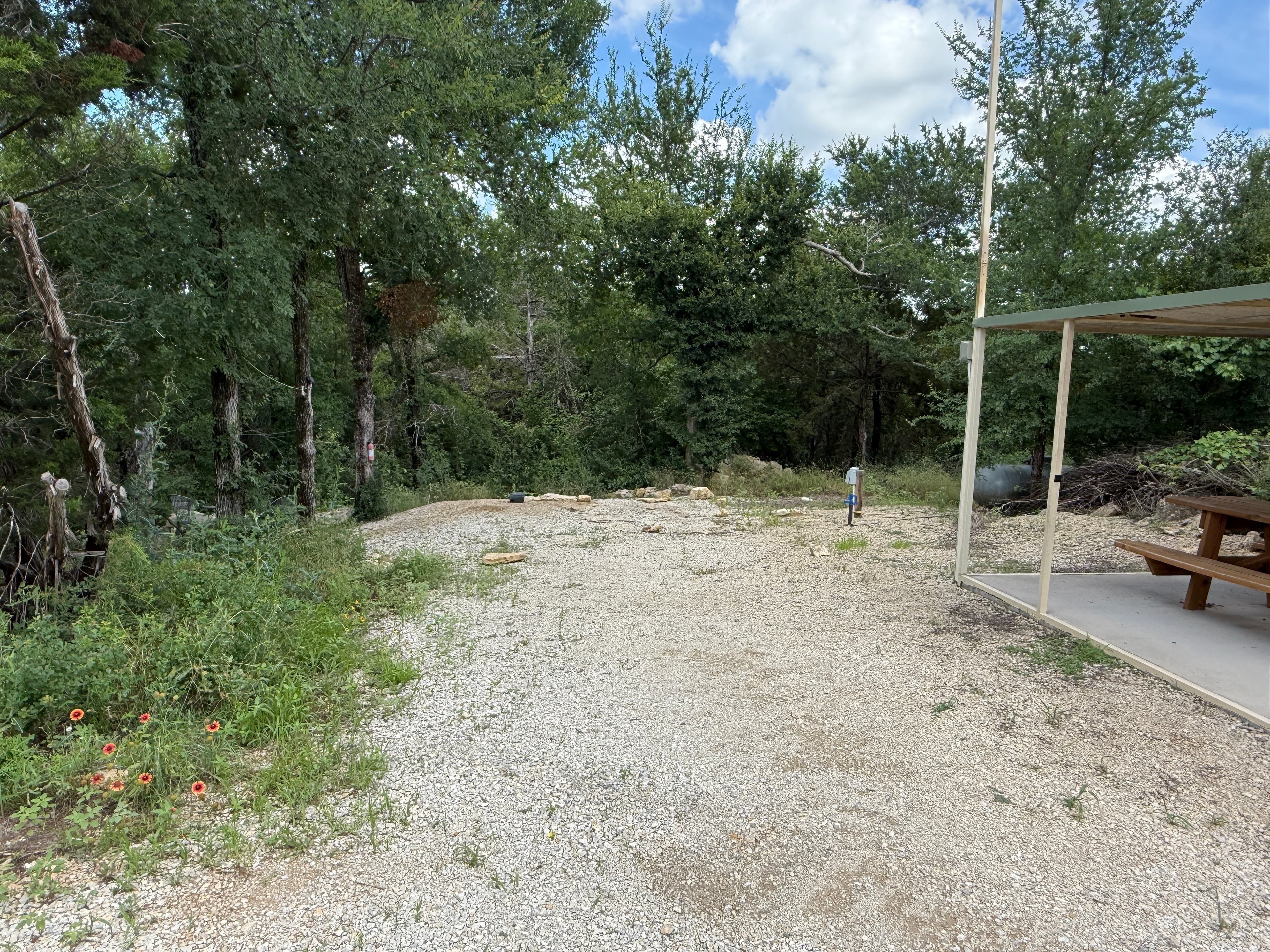 Serenity Campsite Lake Godstone RV Pad
