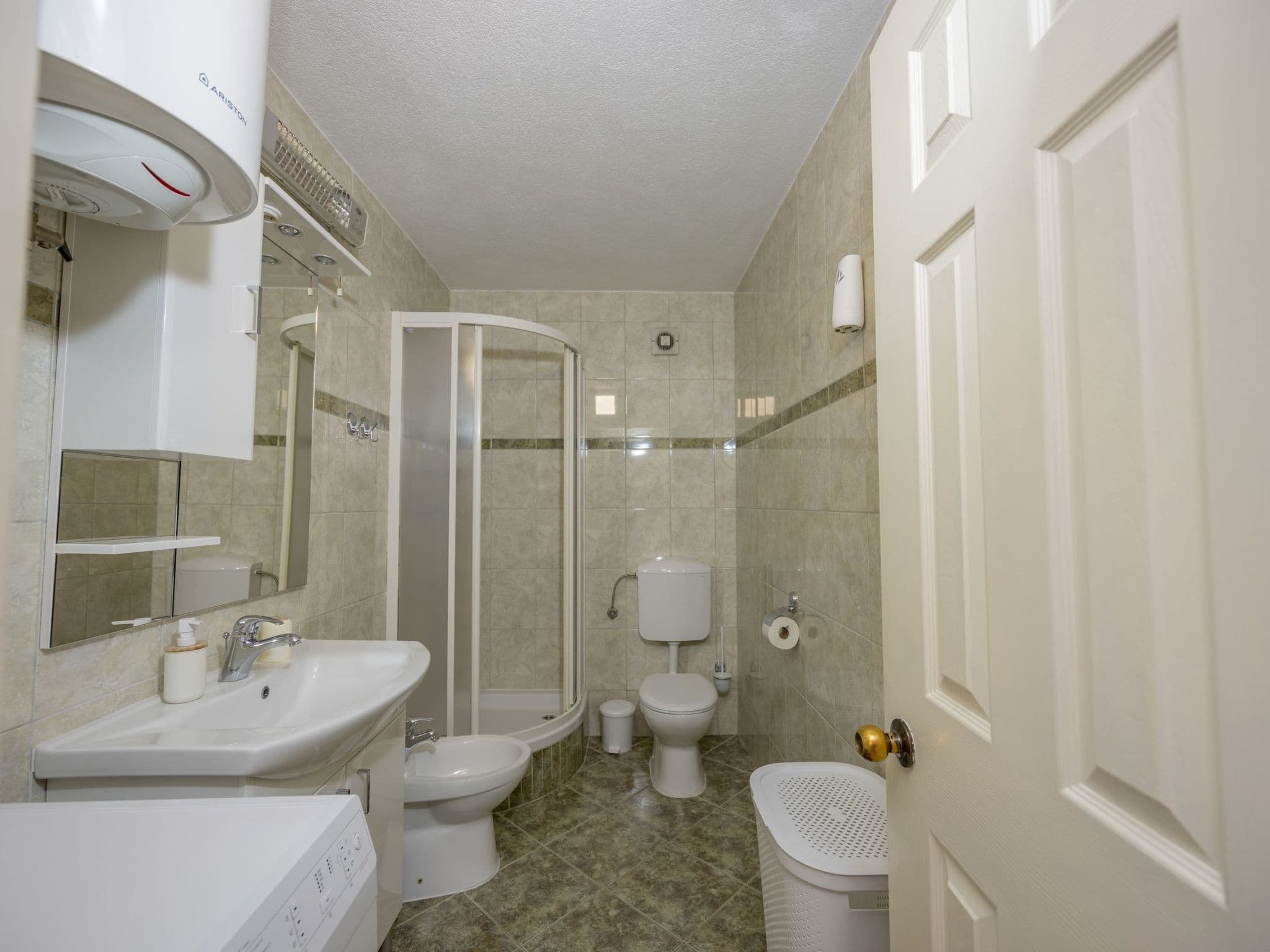 Gallery Image 30