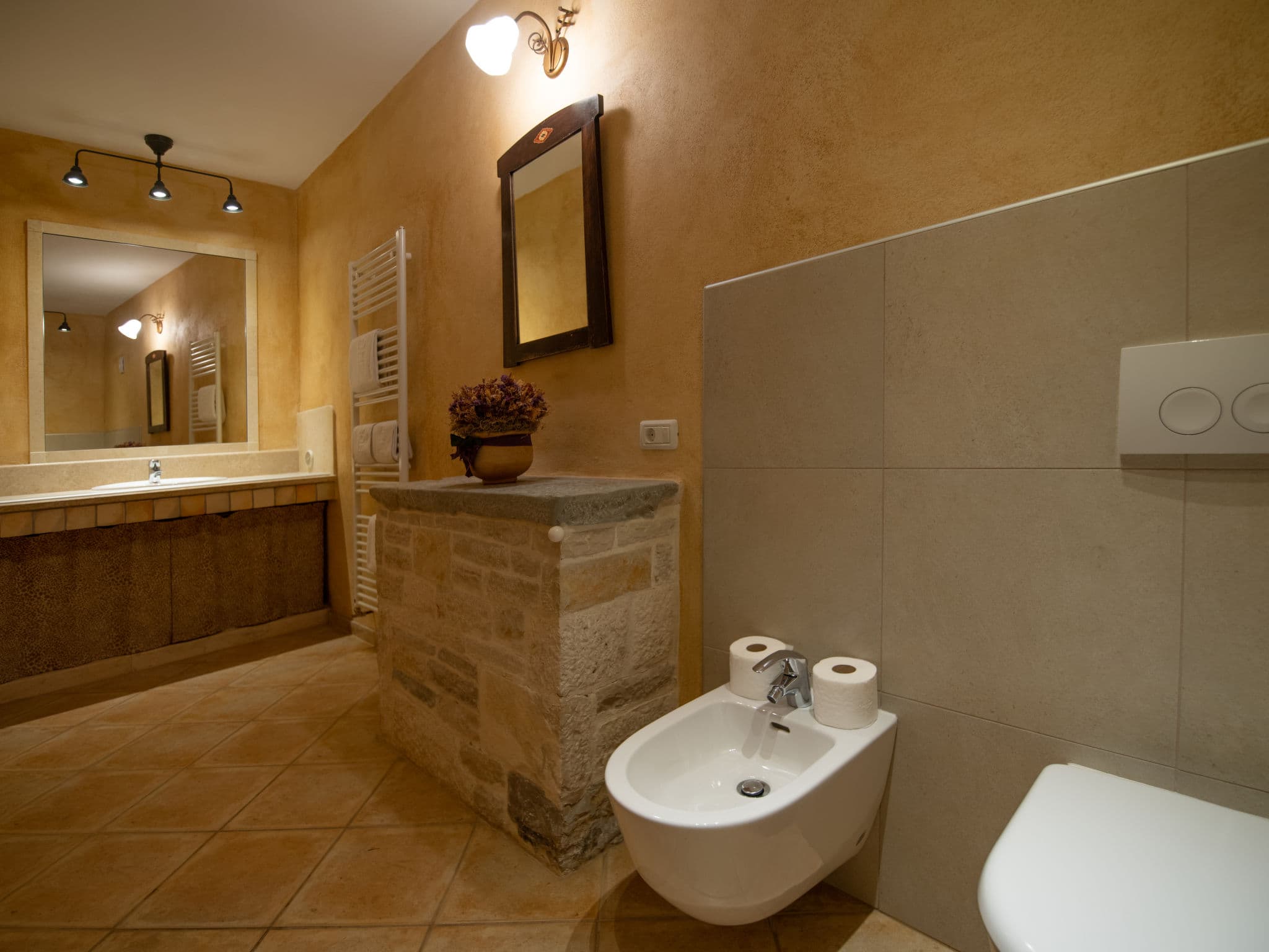 Bathroom / Wellness