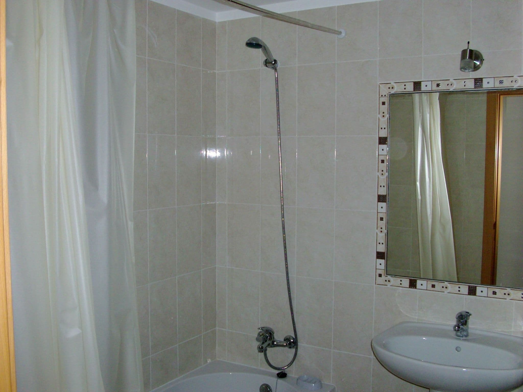 Gallery Image 13