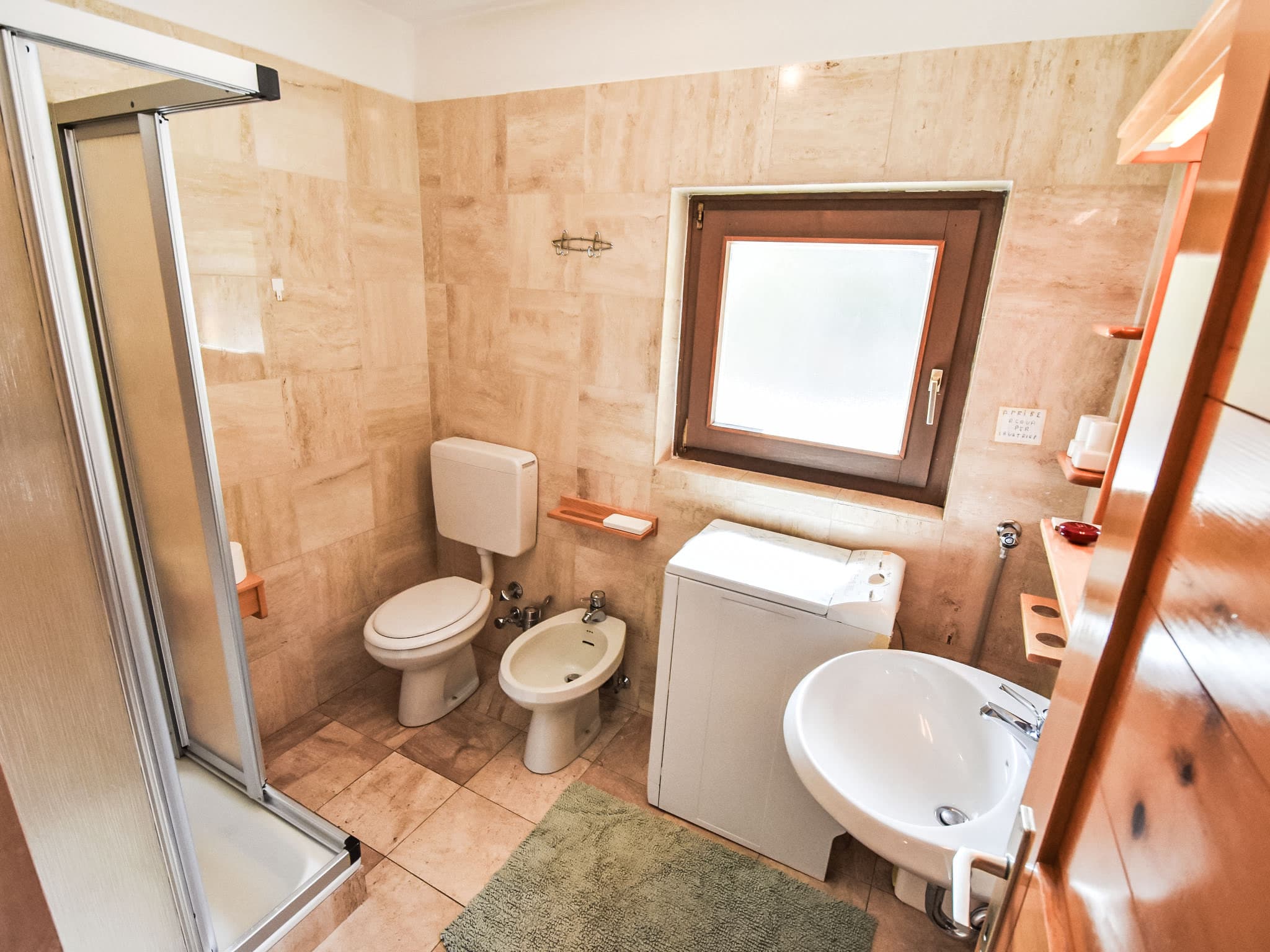Bathroom / Wellness