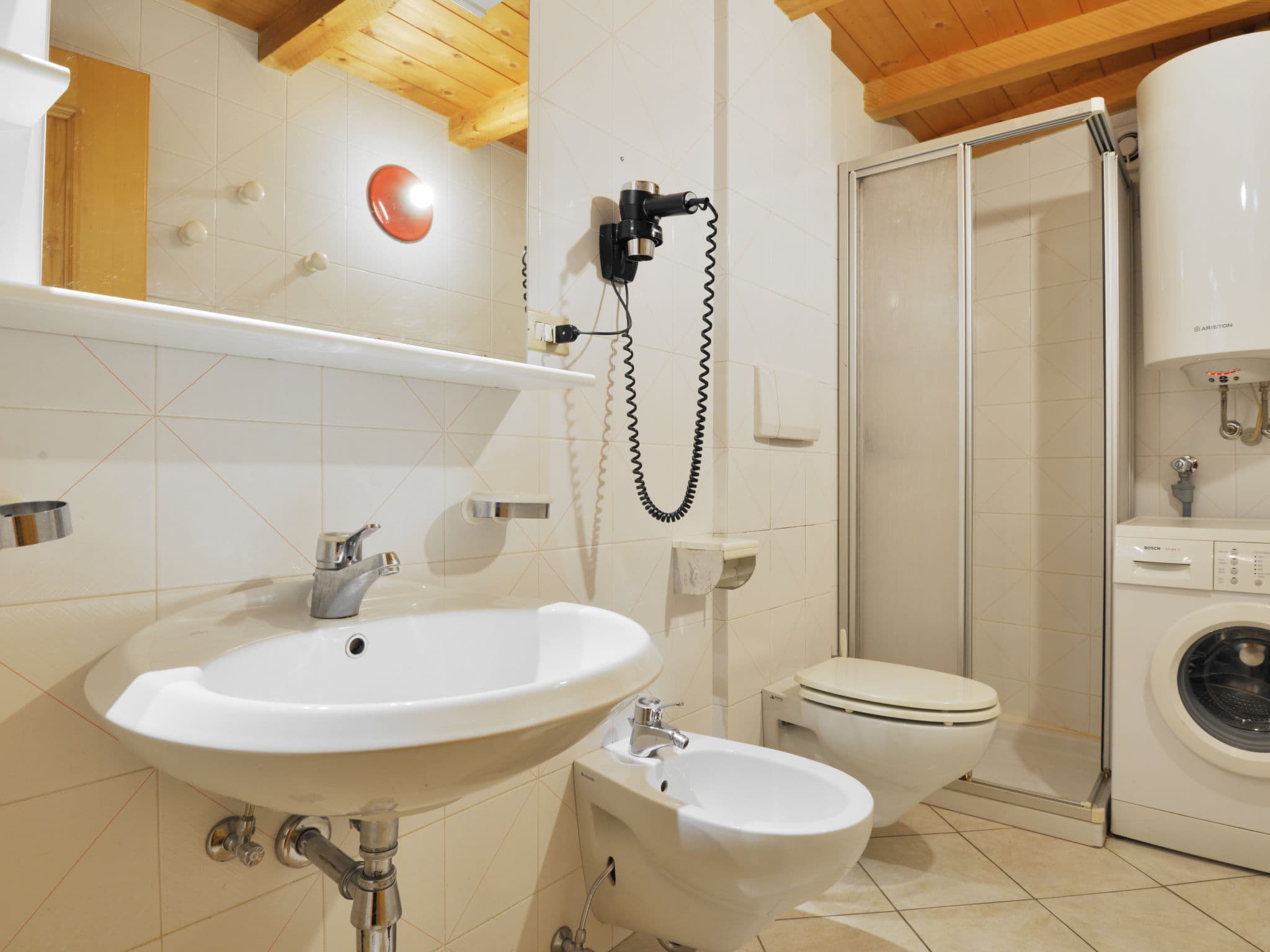 Bathroom / Wellness