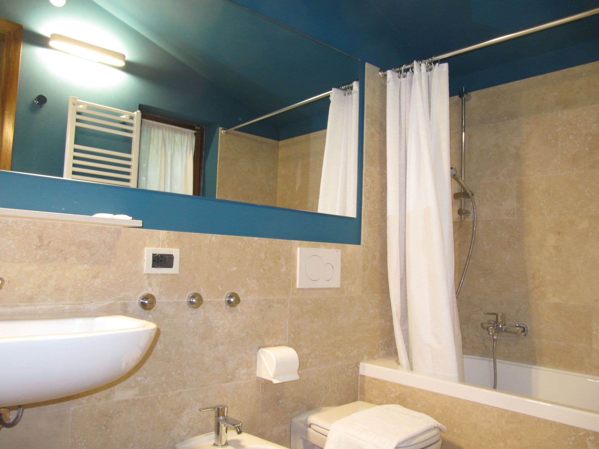 Bathroom / Wellness