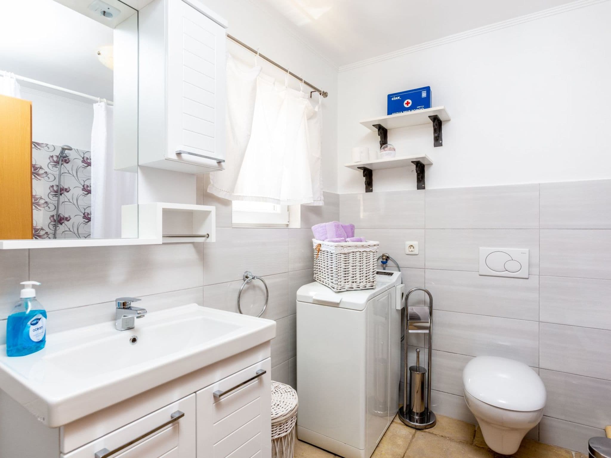 Bathroom / Wellness
