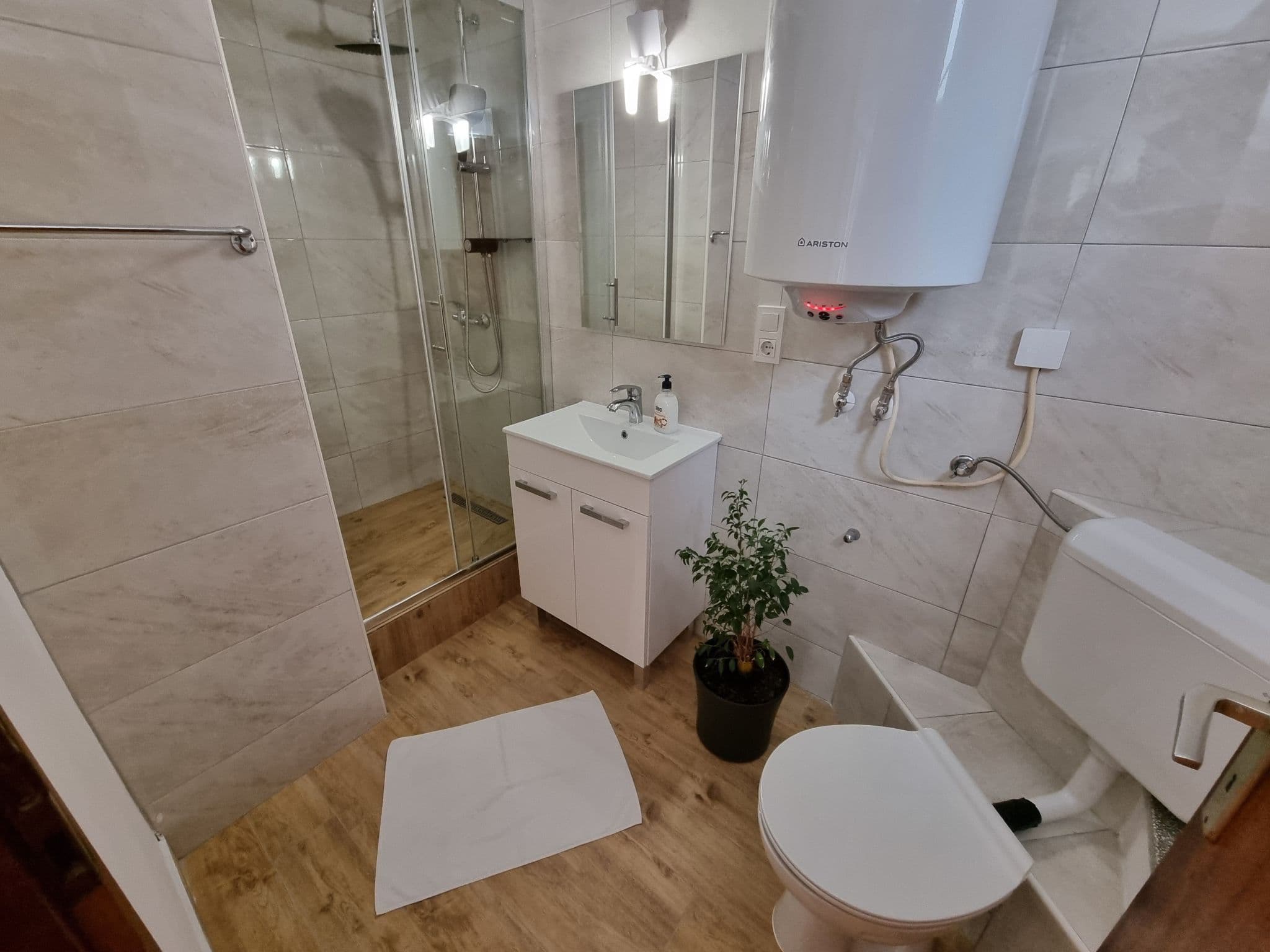 Bathroom / Wellness