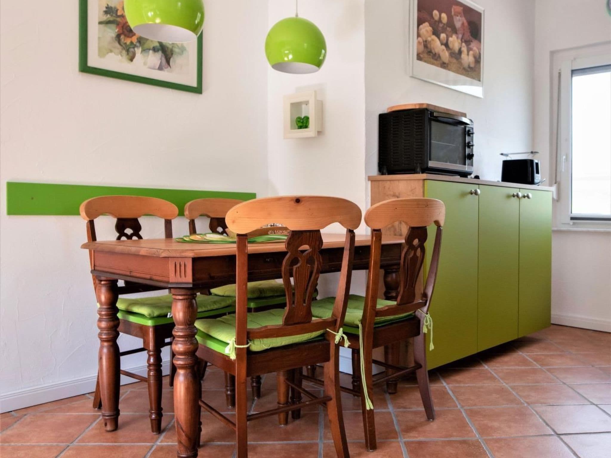 Kitchen / Dining Room
