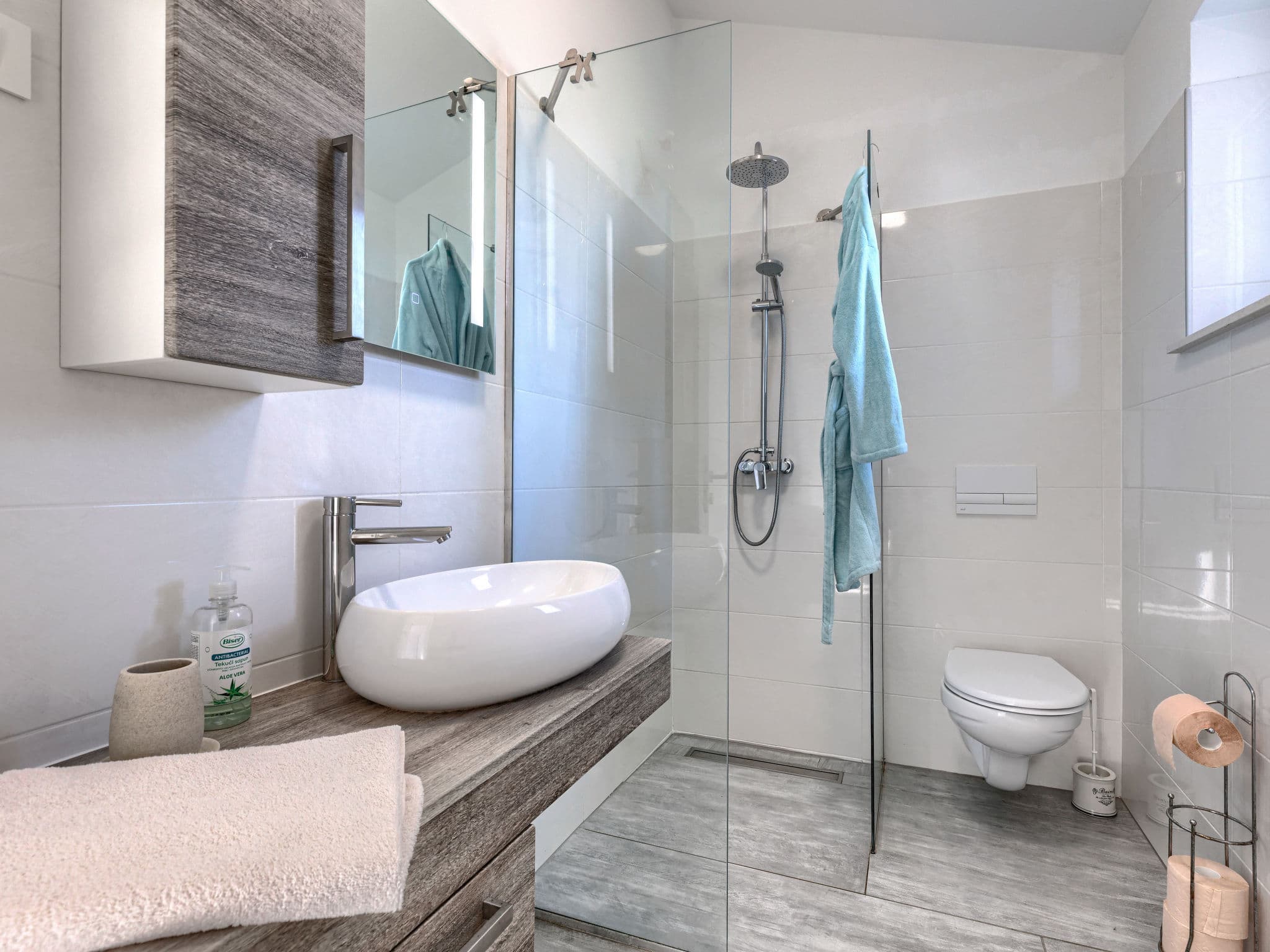 Bathroom / Wellness
