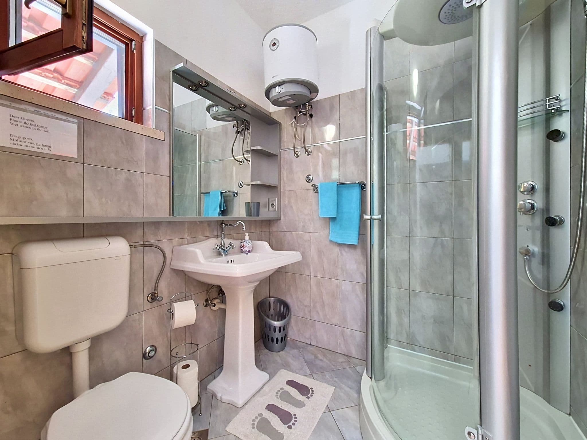 Bathroom / Wellness
