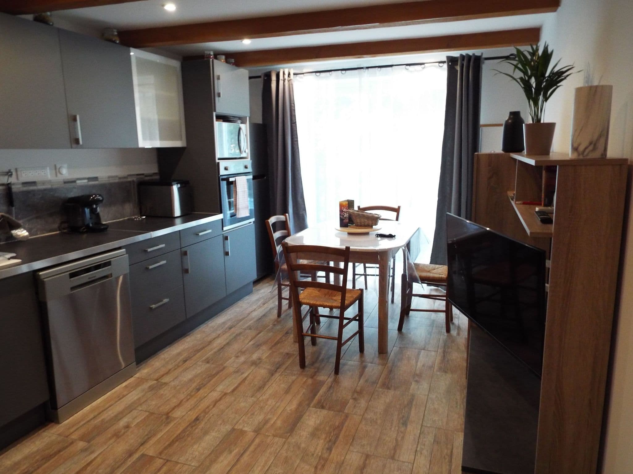 Kitchen / Dining Room