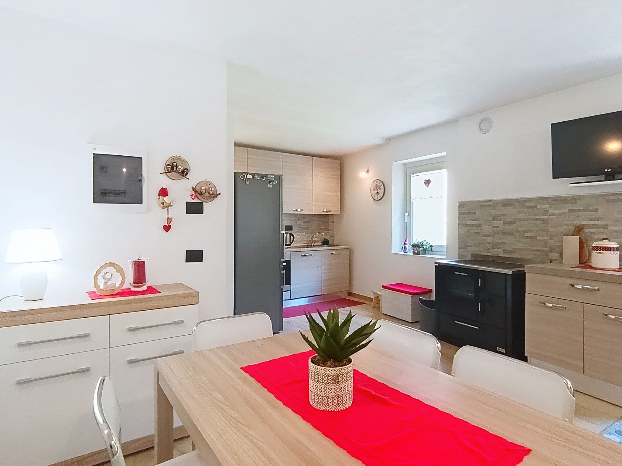 Kitchen / Dining Room