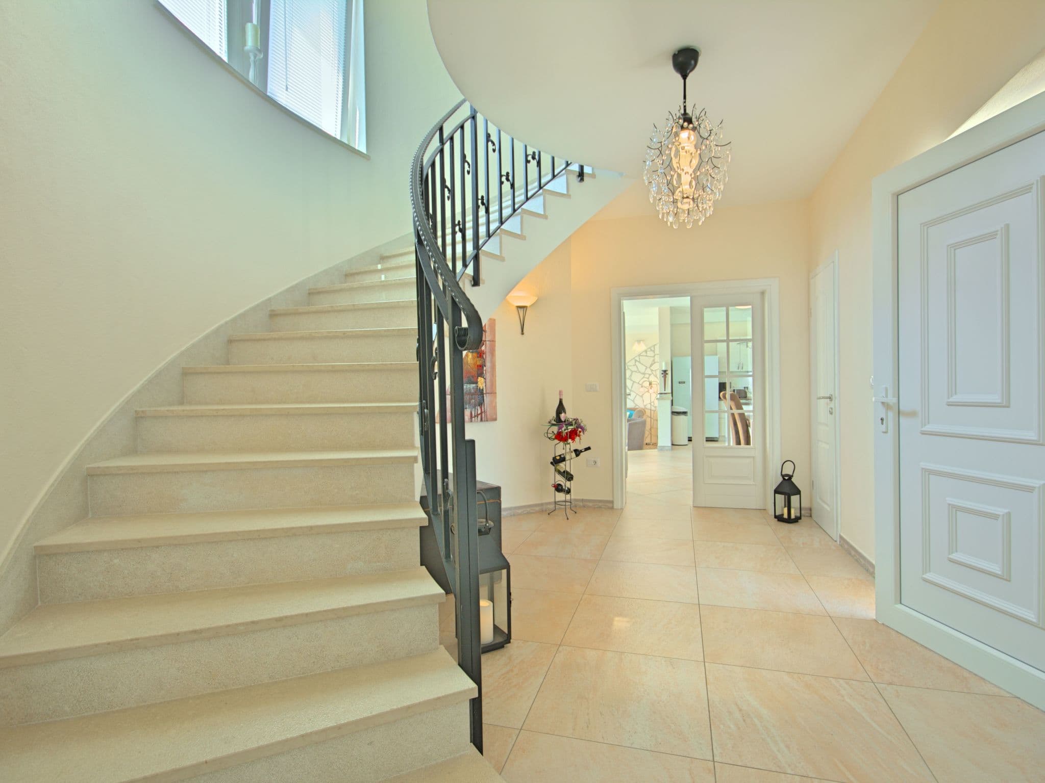 Gallery Image 14