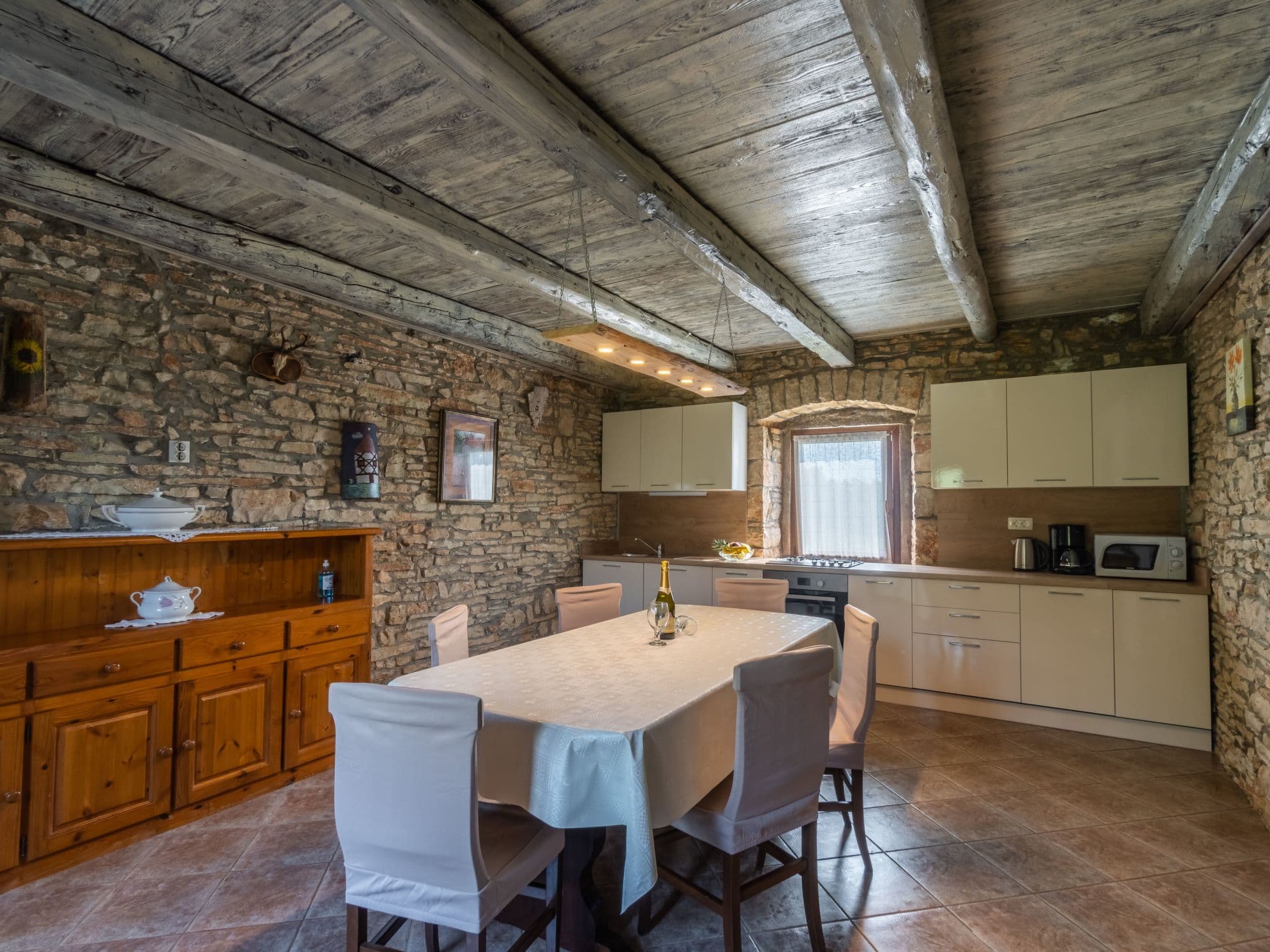 Kitchen / Dining Room