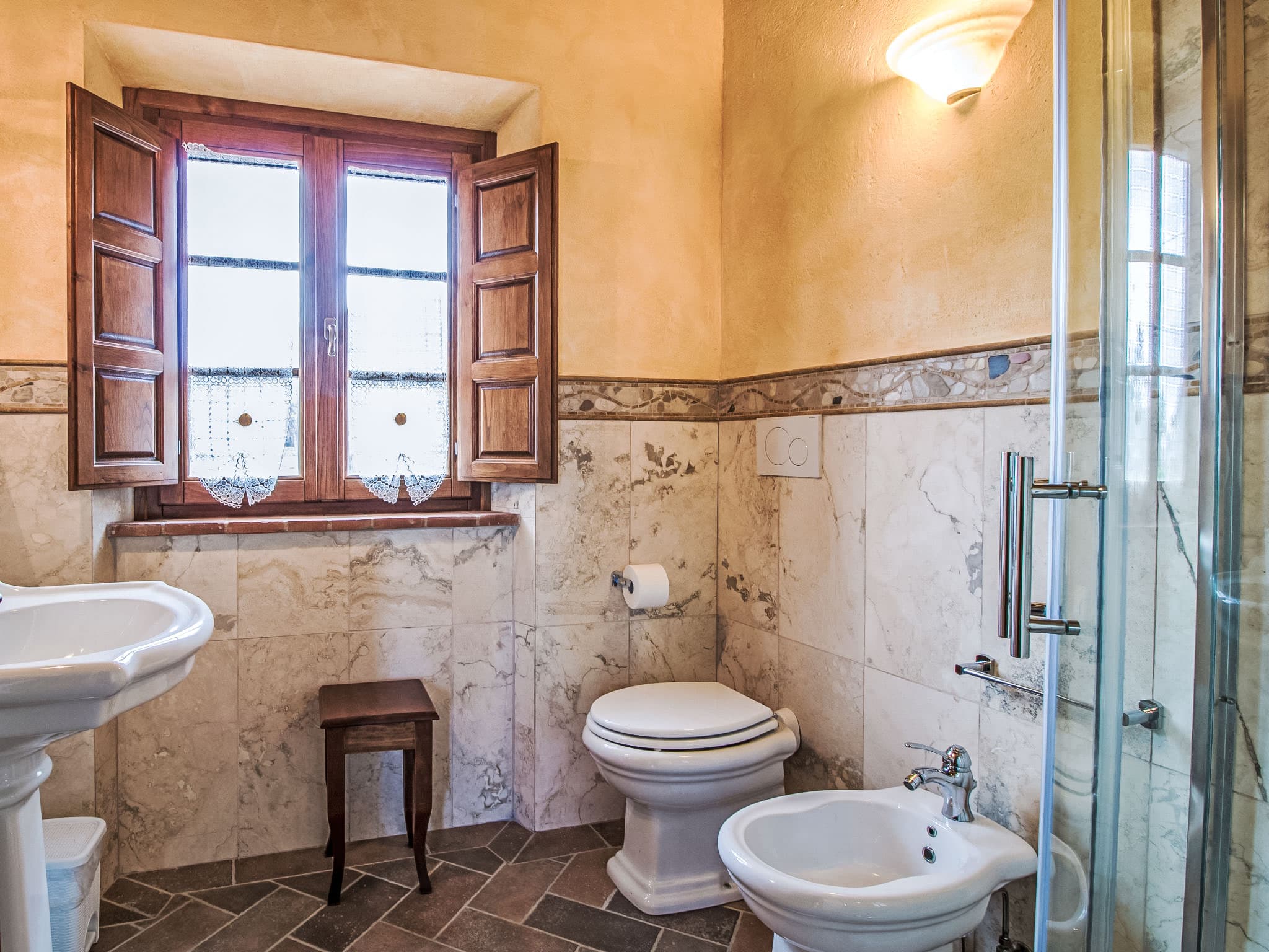 Bathroom / Wellness