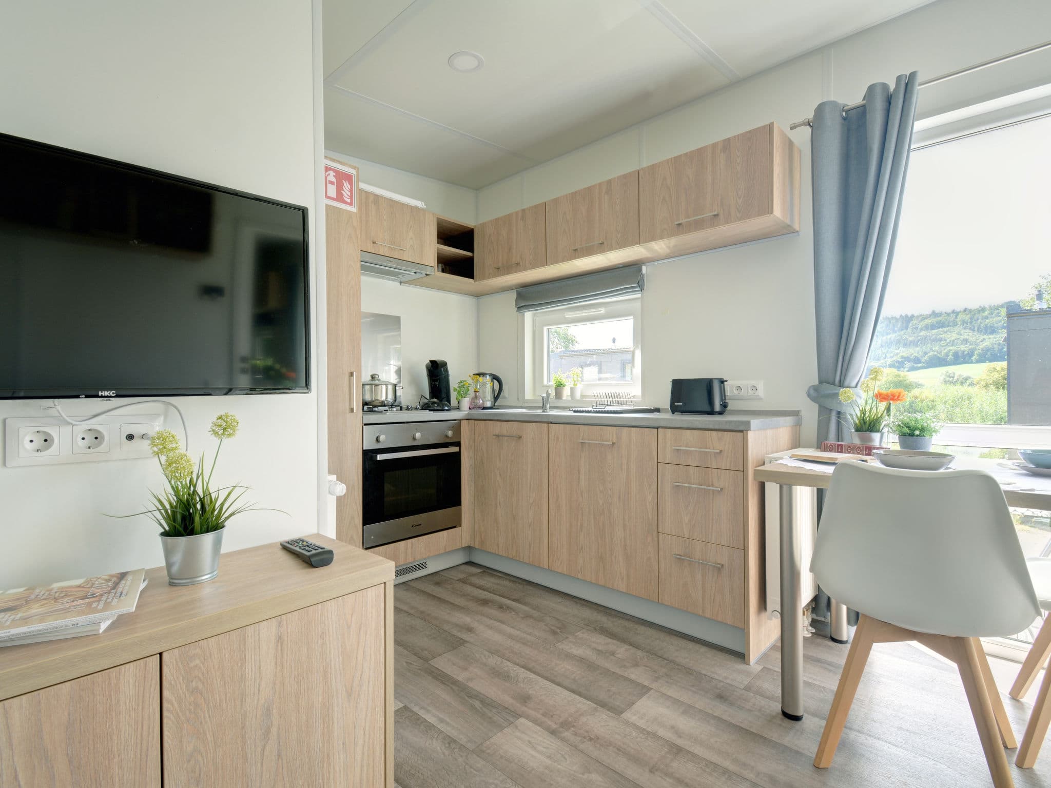 Kitchen / Dining Room