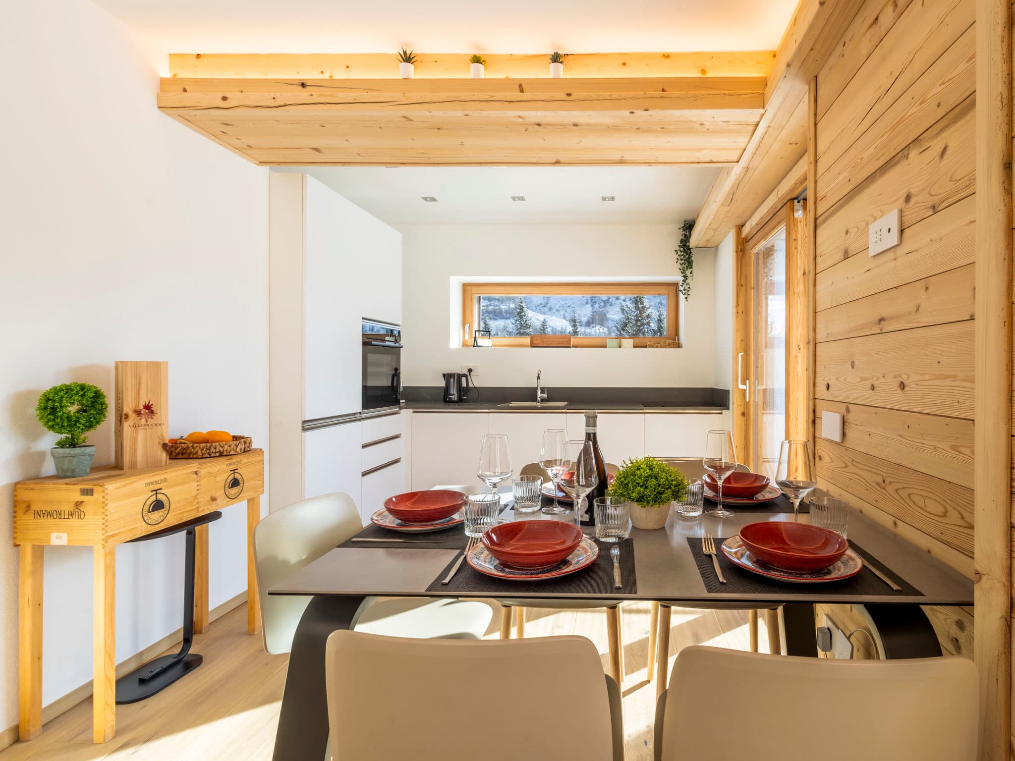 Kitchen / Dining Room
