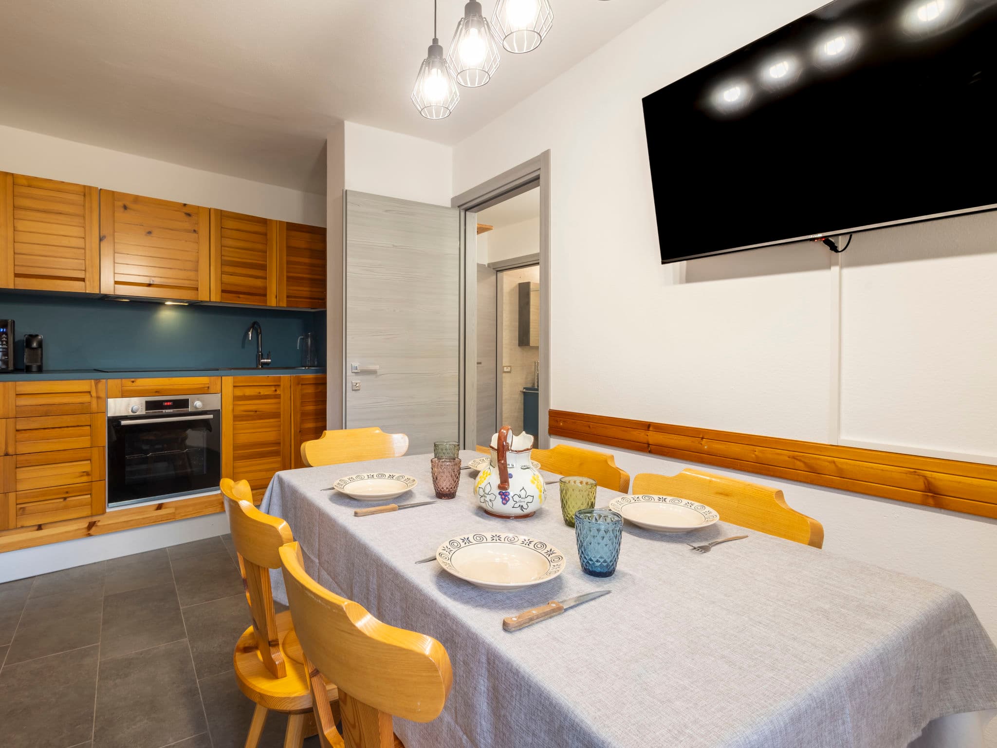 Kitchen / Dining Room