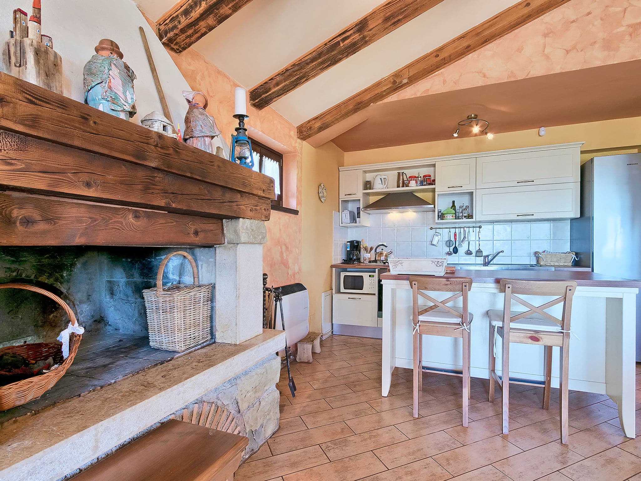 Kitchen / Dining Room