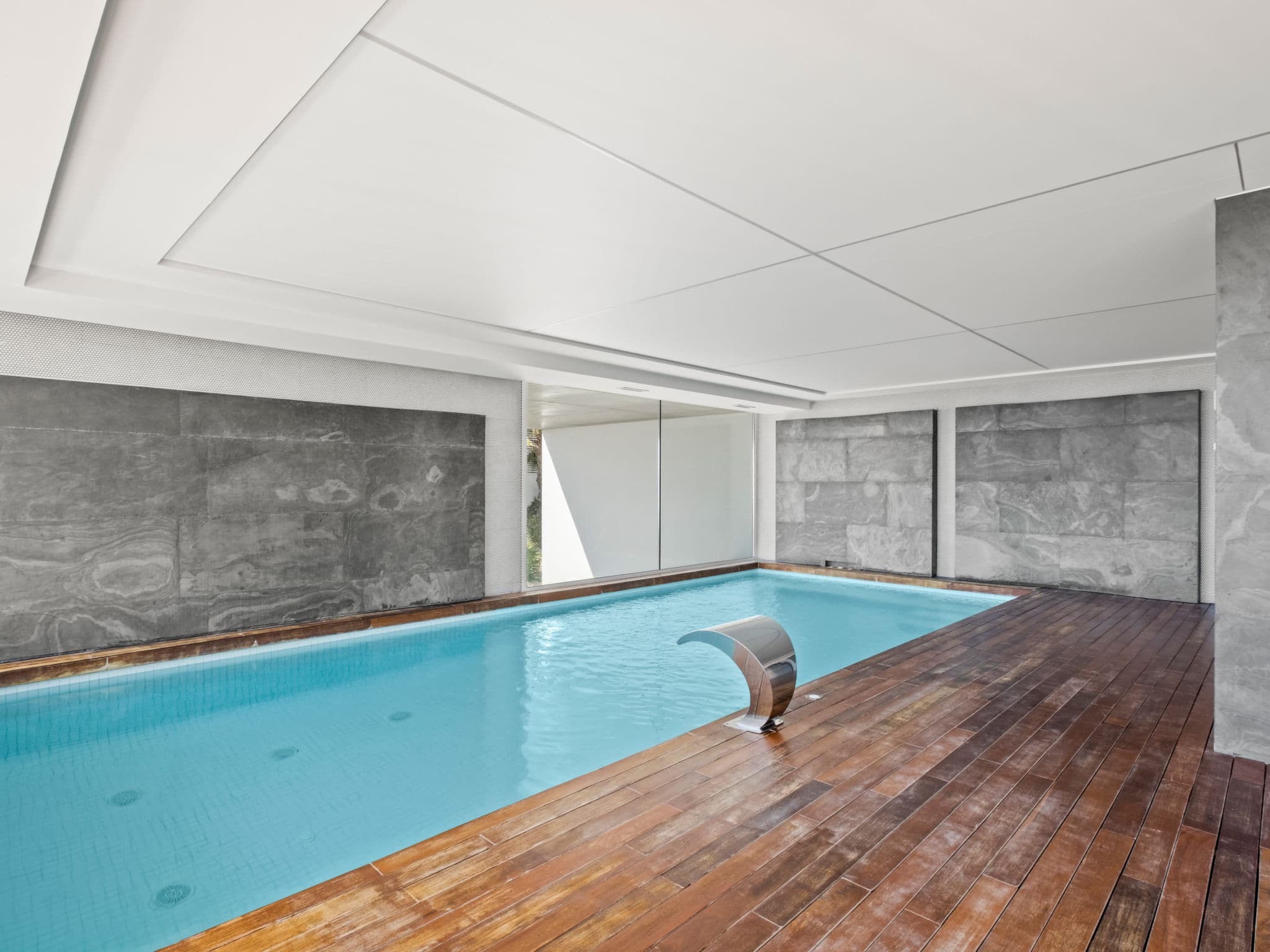 Pool Indoor