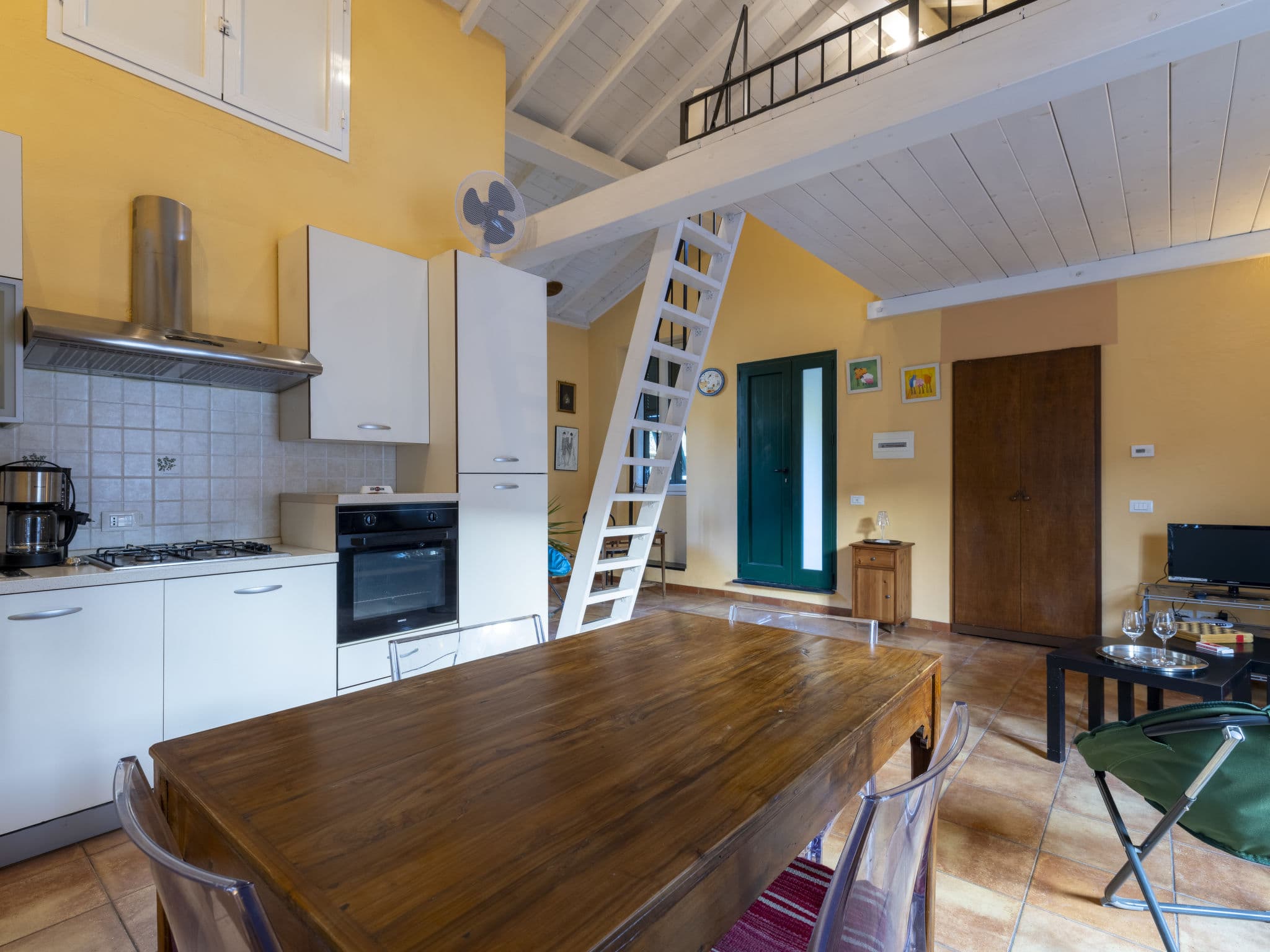 Kitchen / Dining Room