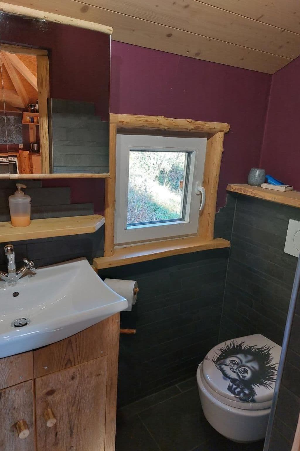Bathroom / Wellness