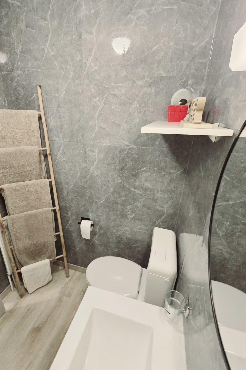 Bathroom / Wellness