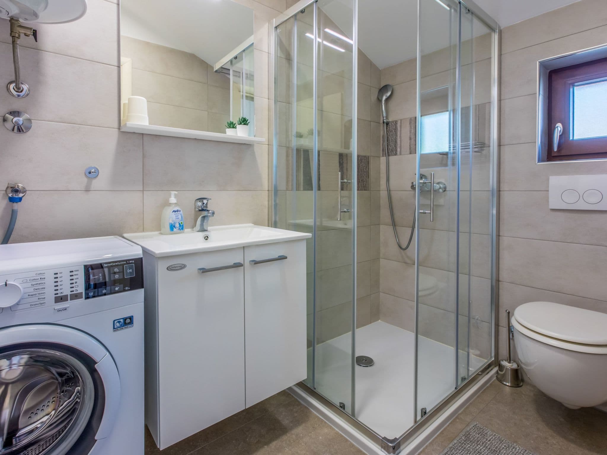 Bathroom / Wellness