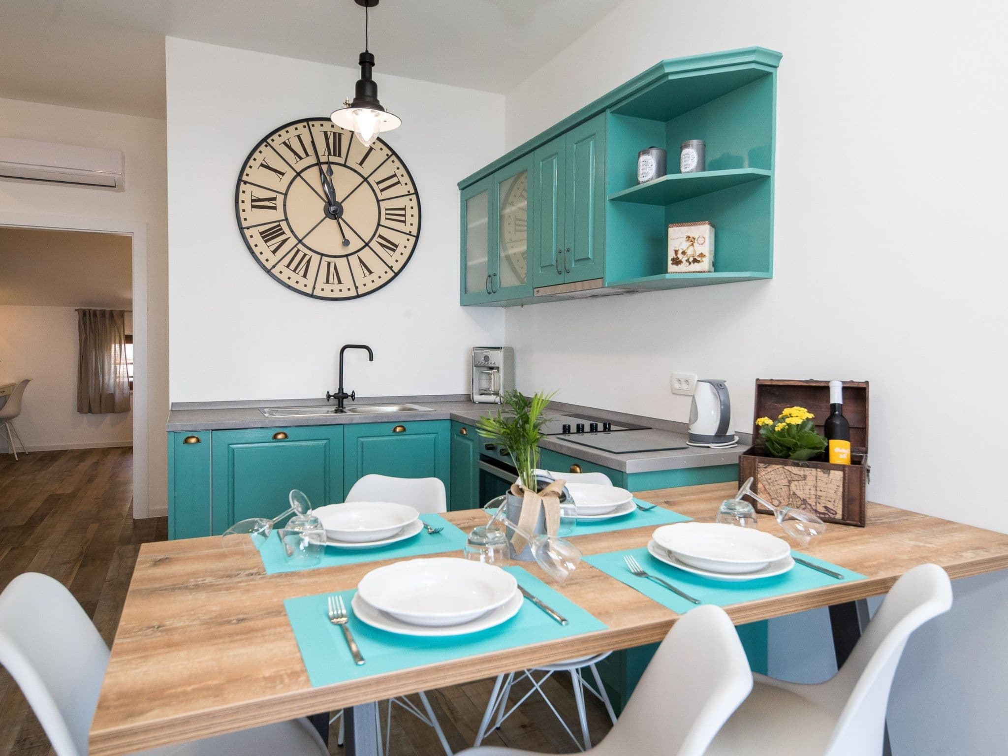 Kitchen / Dining Room