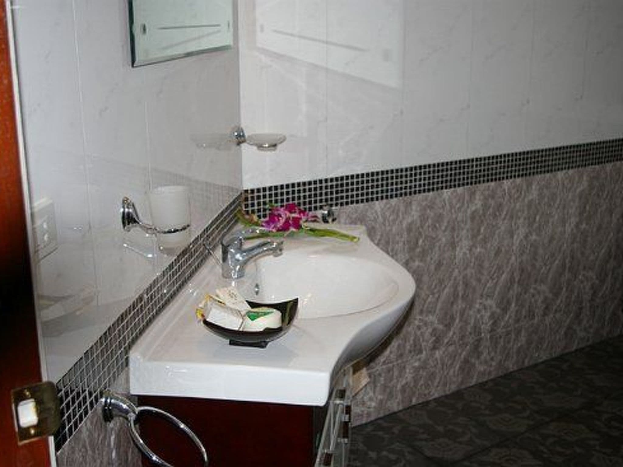Gallery Image 17