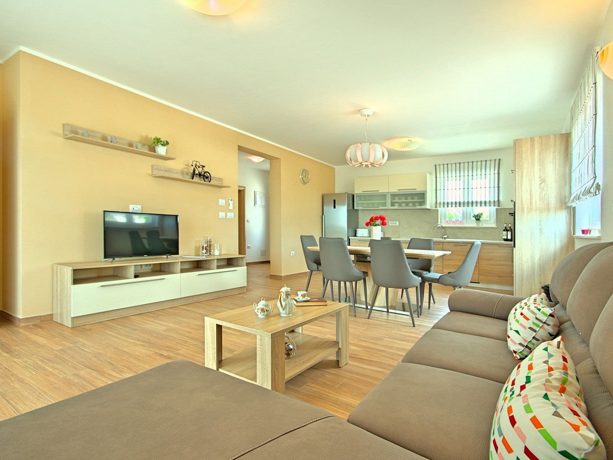 Kitchen / Dining Room
