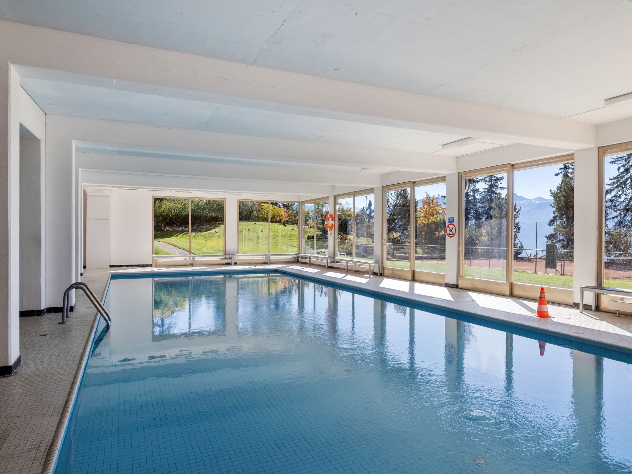 Pool Indoor