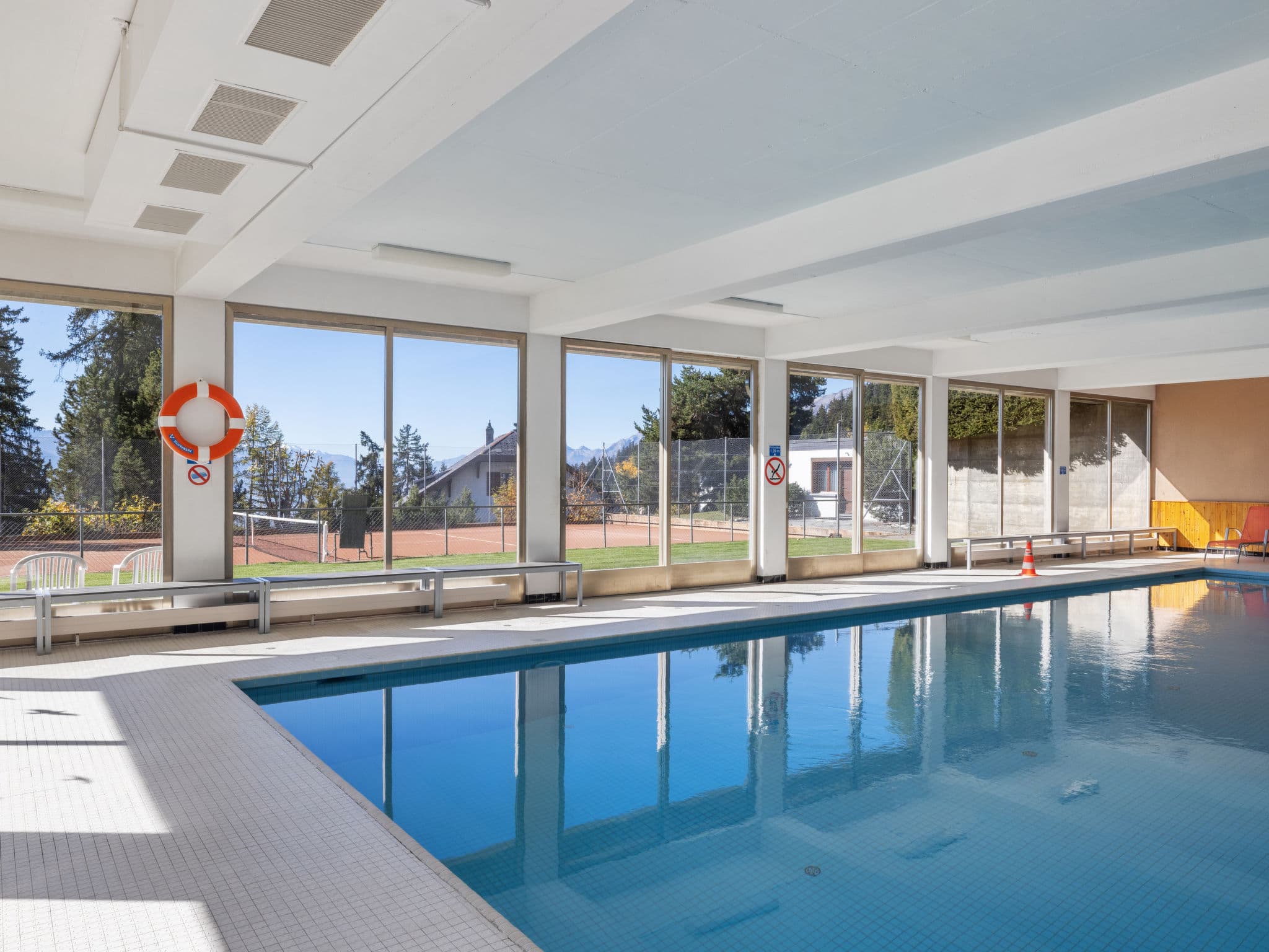 Pool Indoor