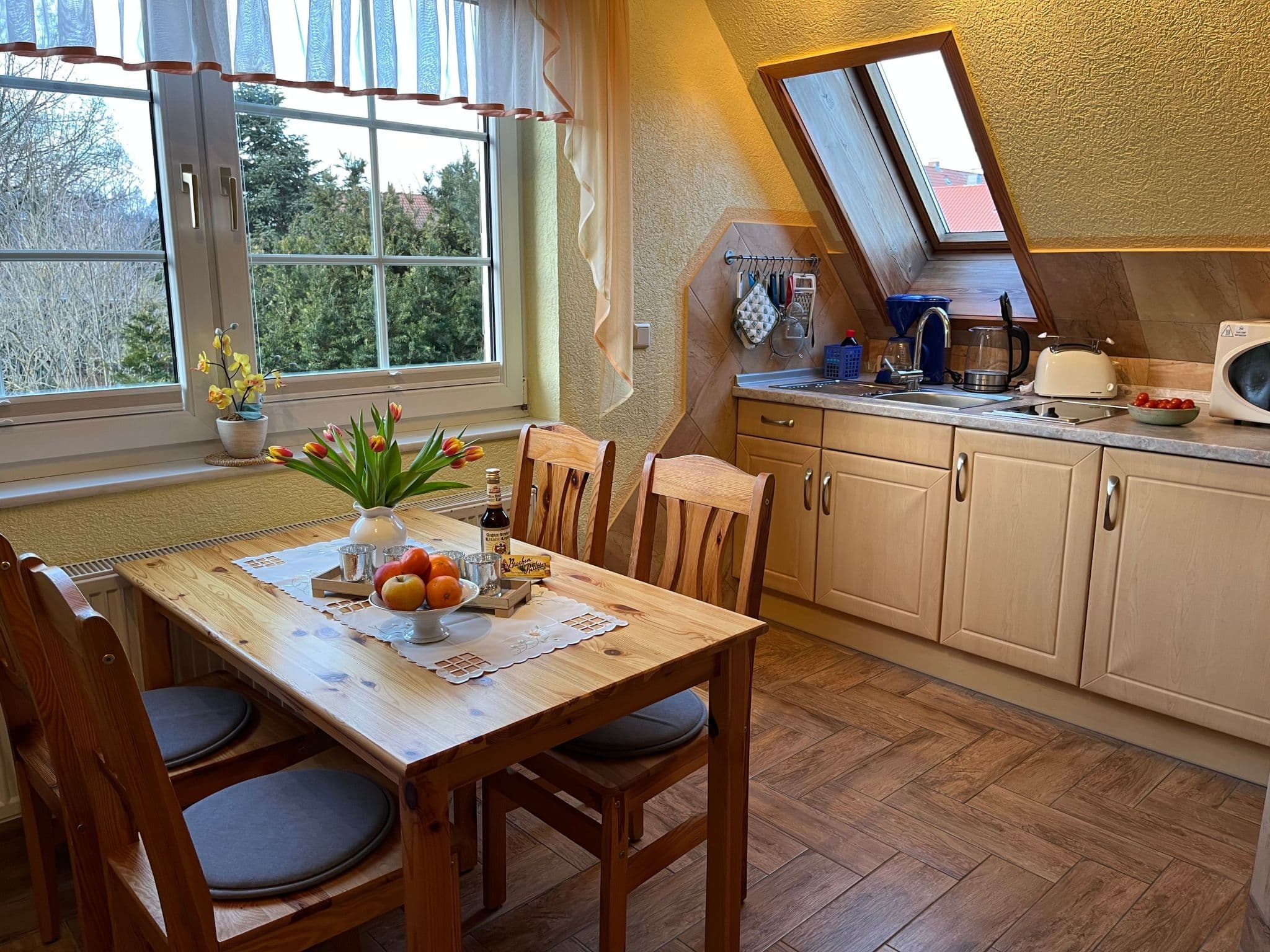 Kitchen / Dining Room