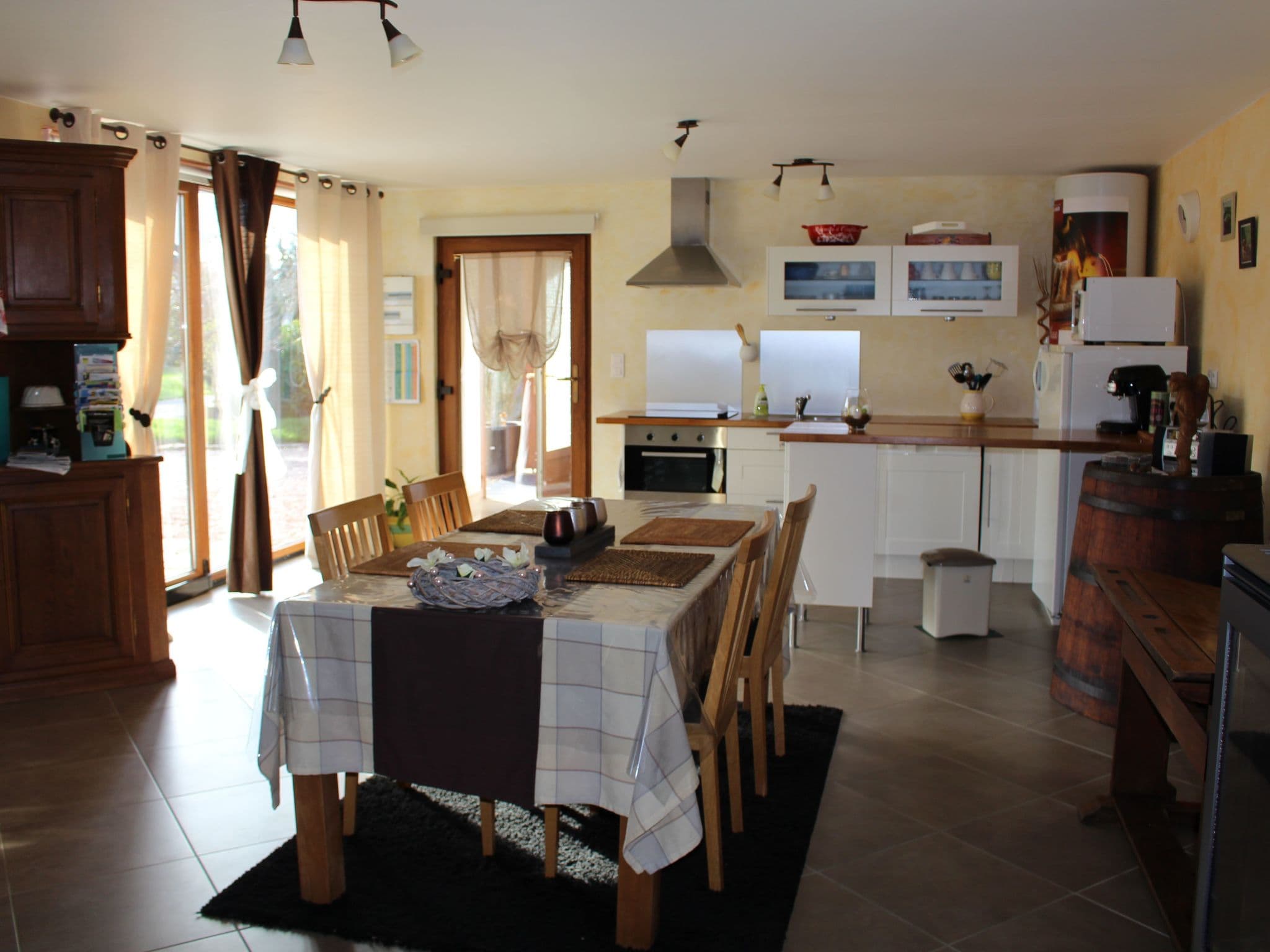 Kitchen / Dining Room