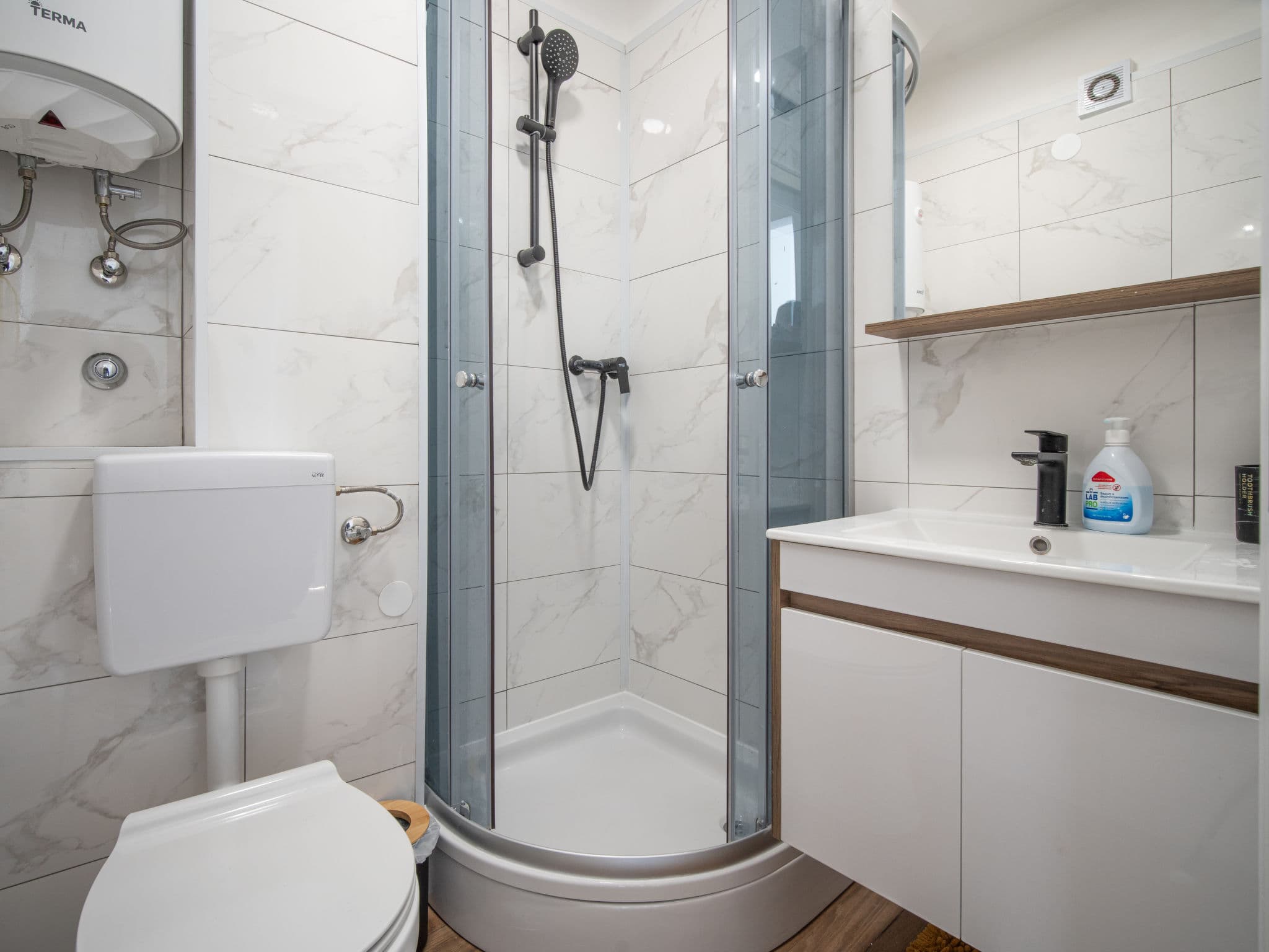 Bathroom / Wellness