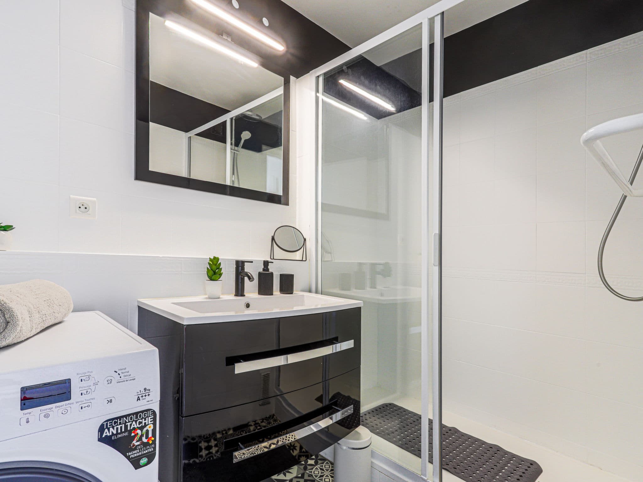 Bathroom / Wellness