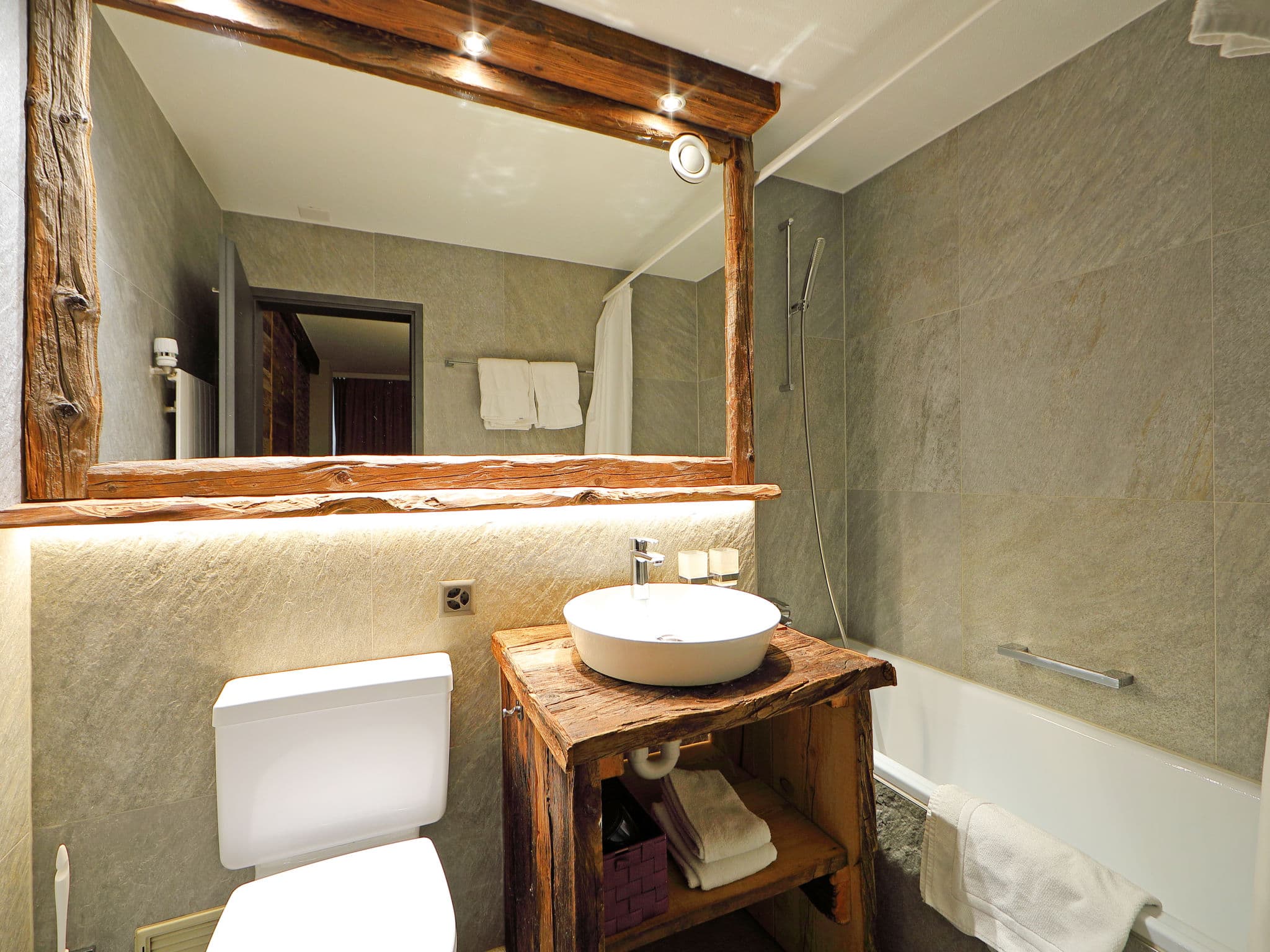 Bathroom / Wellness