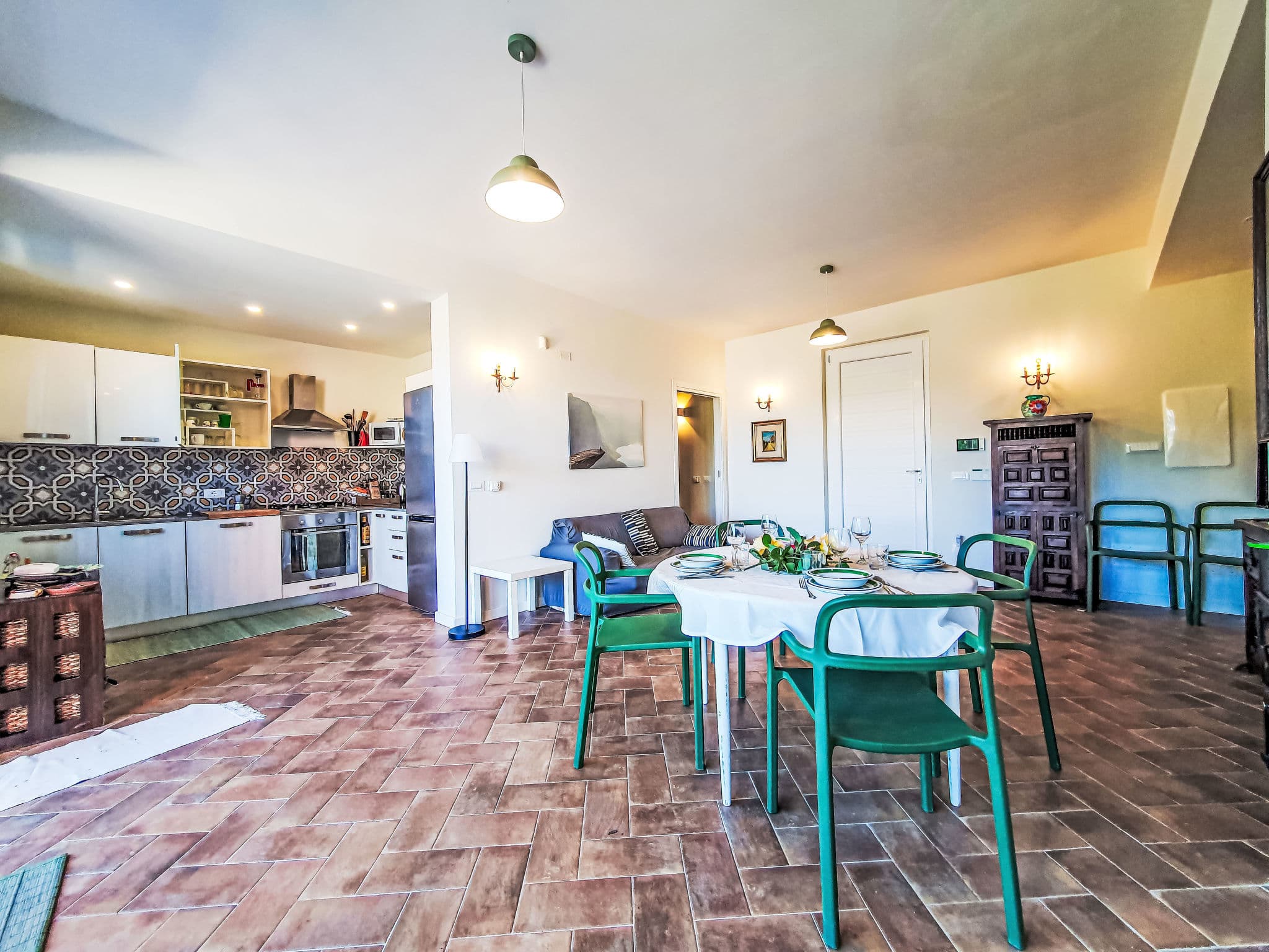 Kitchen / Dining Room
