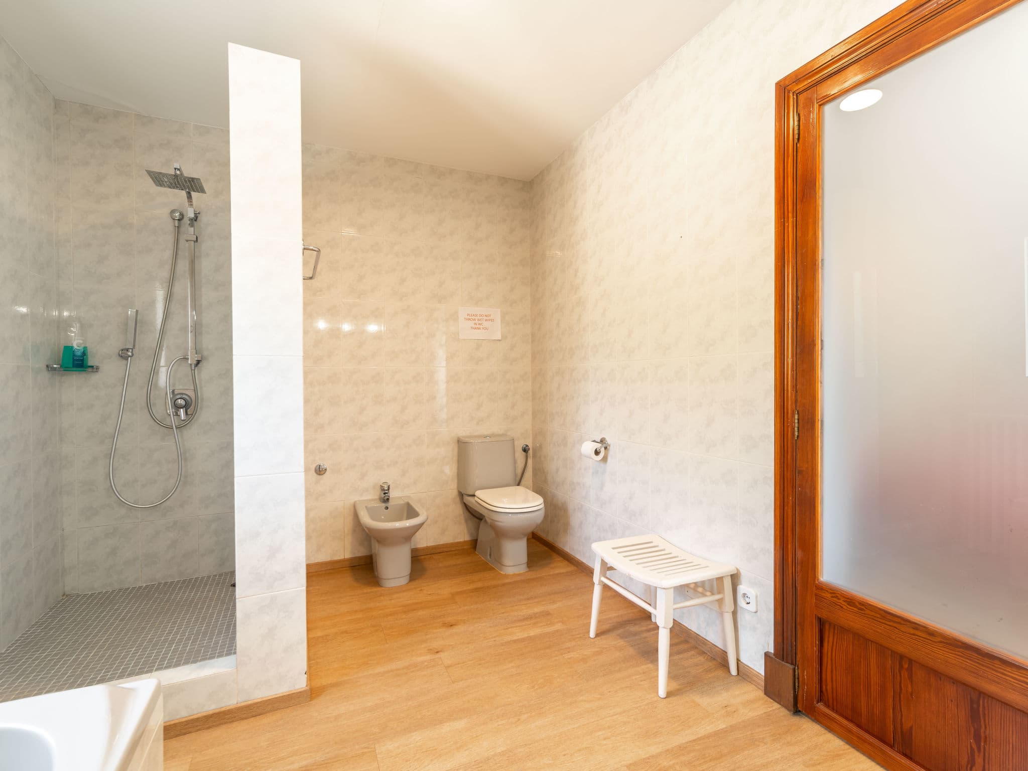 Bathroom / Wellness