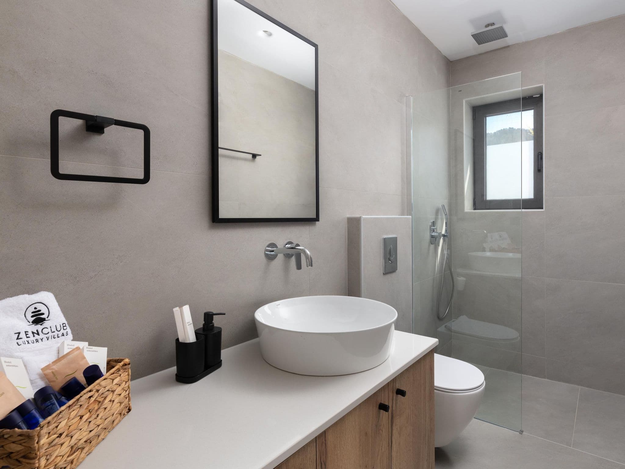 Bathroom / Wellness