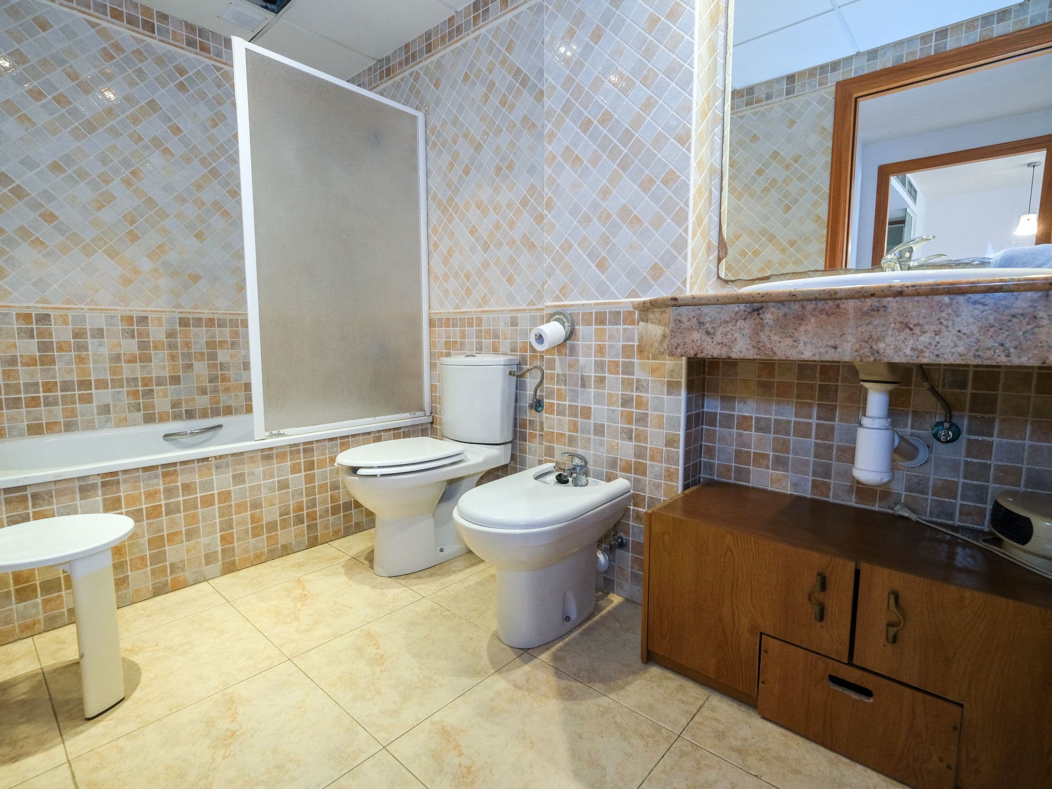 Bathroom / Wellness