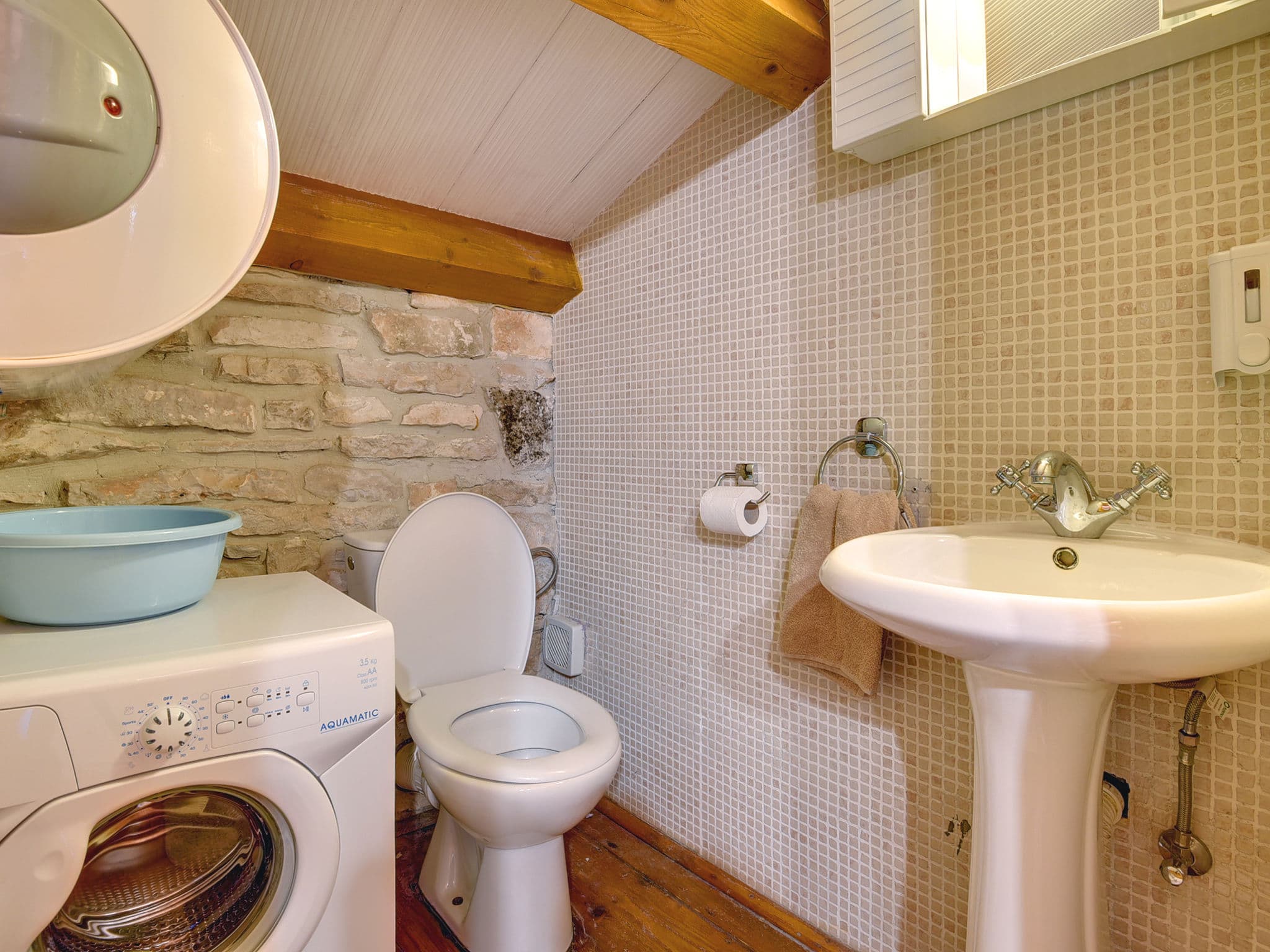 Bathroom / Wellness